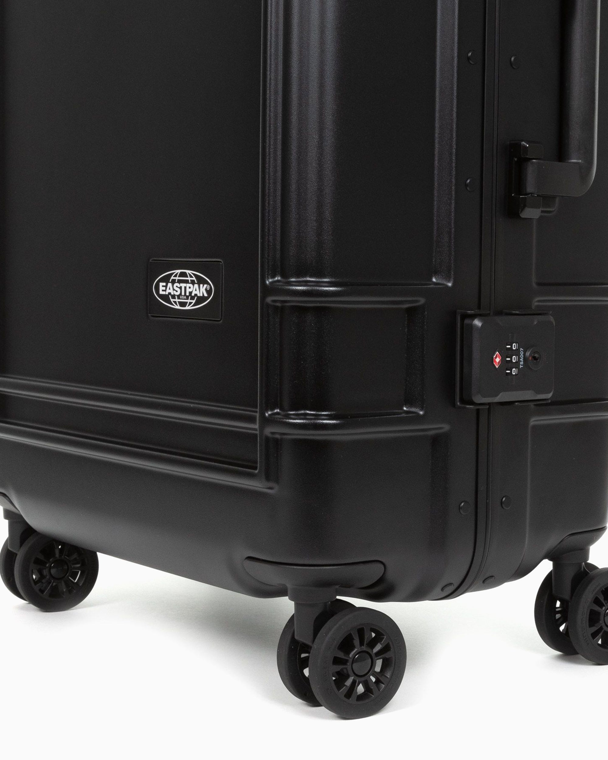 Backpacks and Suitcases Eastpak Resist'r Luggage Case (L) Unisex Backpacks and Suitcases - EK0A5BJG0081