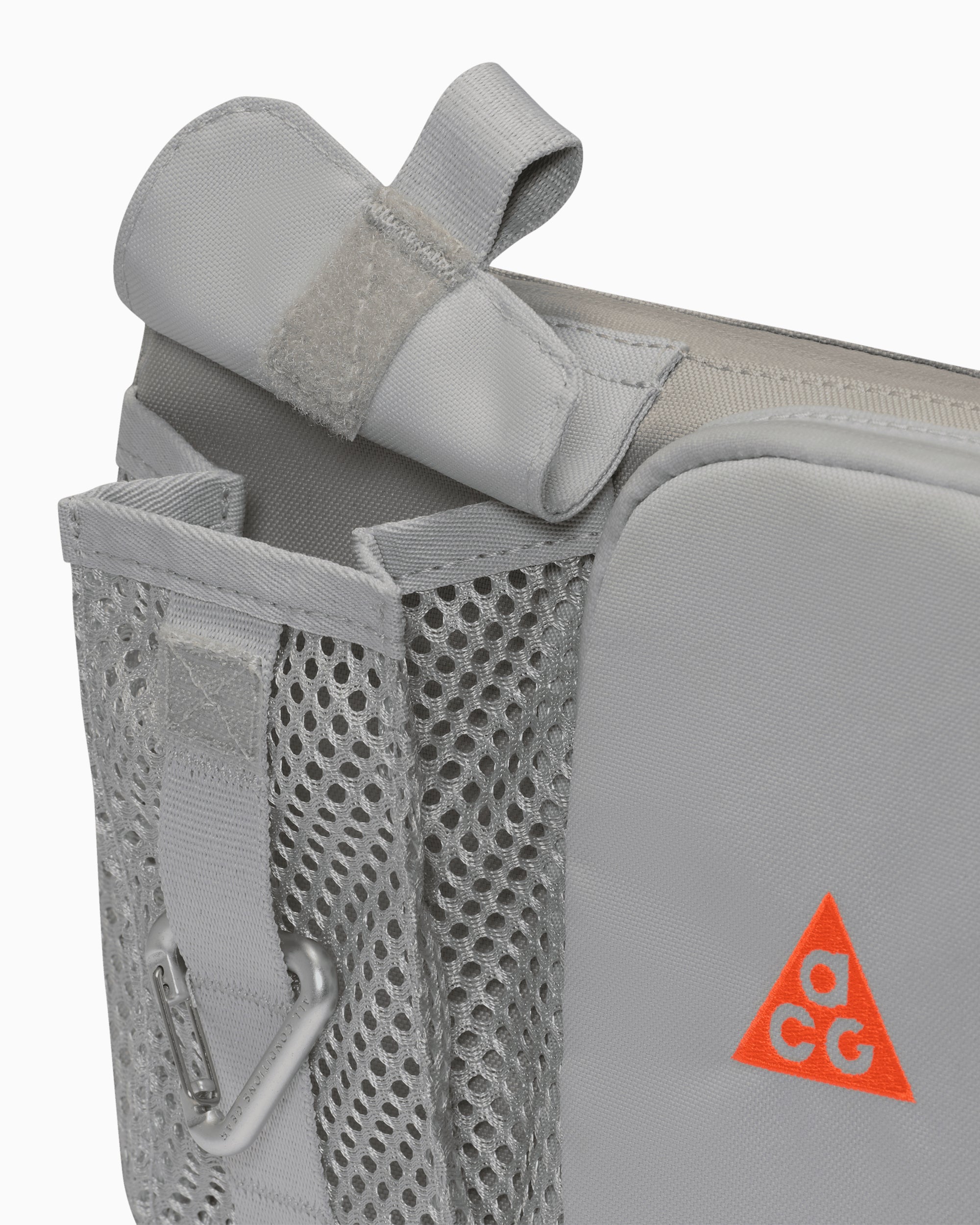 Handbags Nike ACG Daymax 3L Unisex Shoulder Bag - HJ8180-009