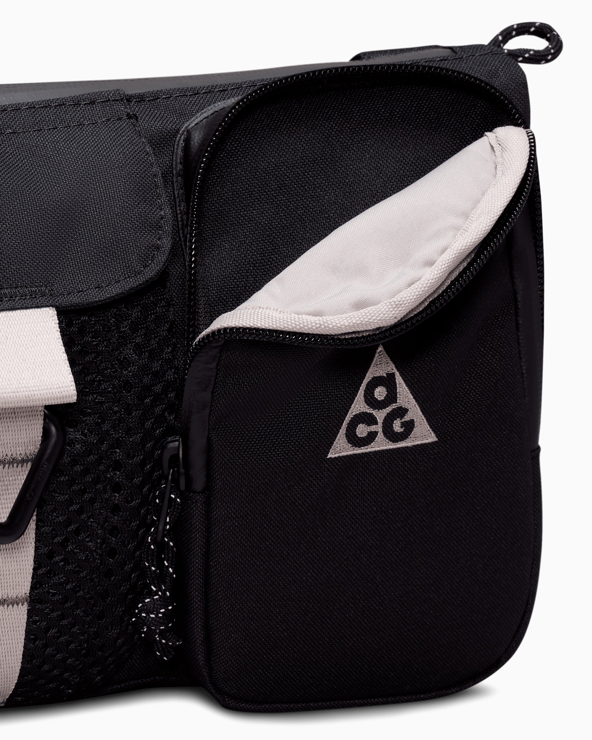 Handbags Nike ACG Daymax Unisex Shoulder Bag - HJ8180-010