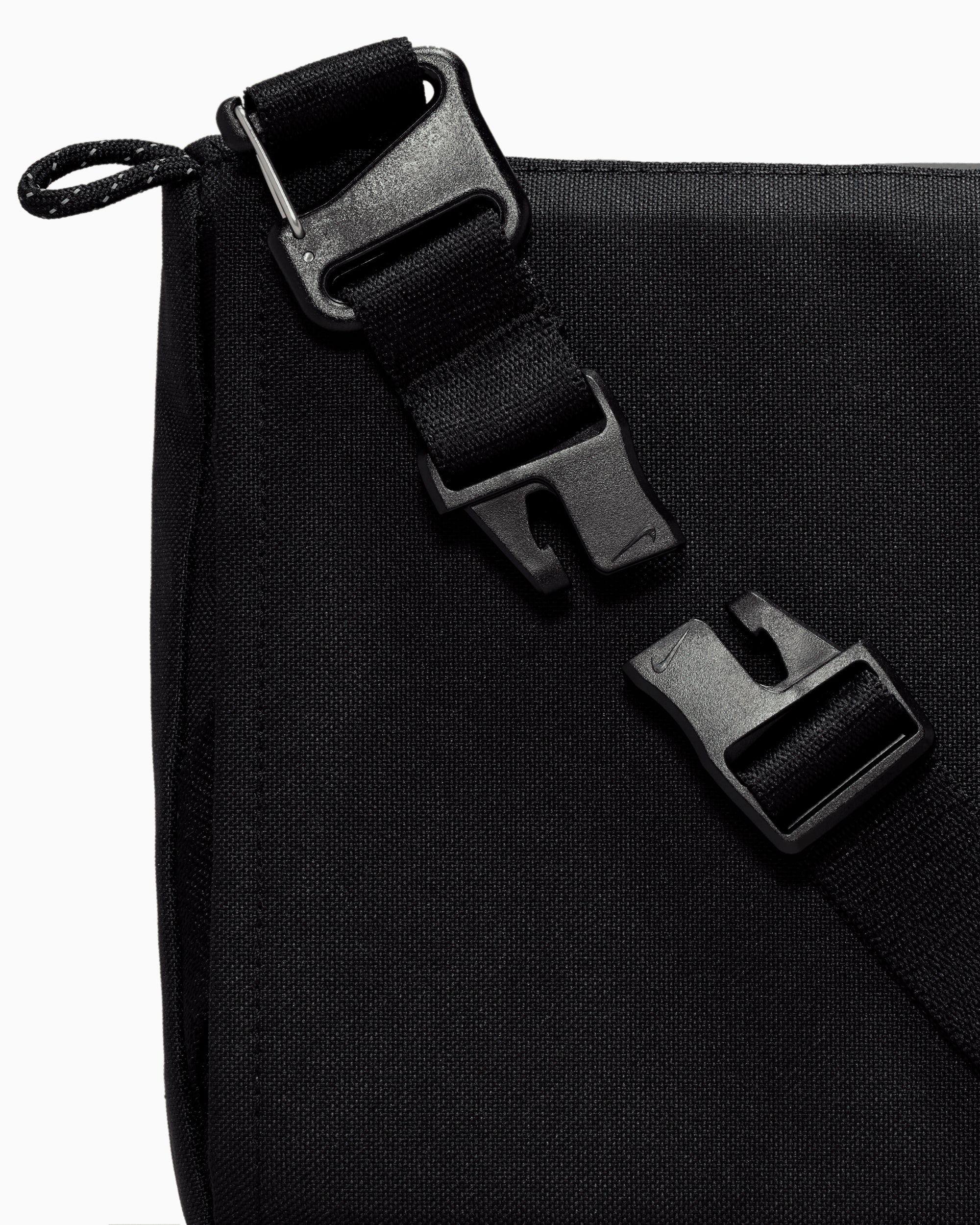 Handbags Nike ACG Daymax Unisex Shoulder Bag - HJ8180-010