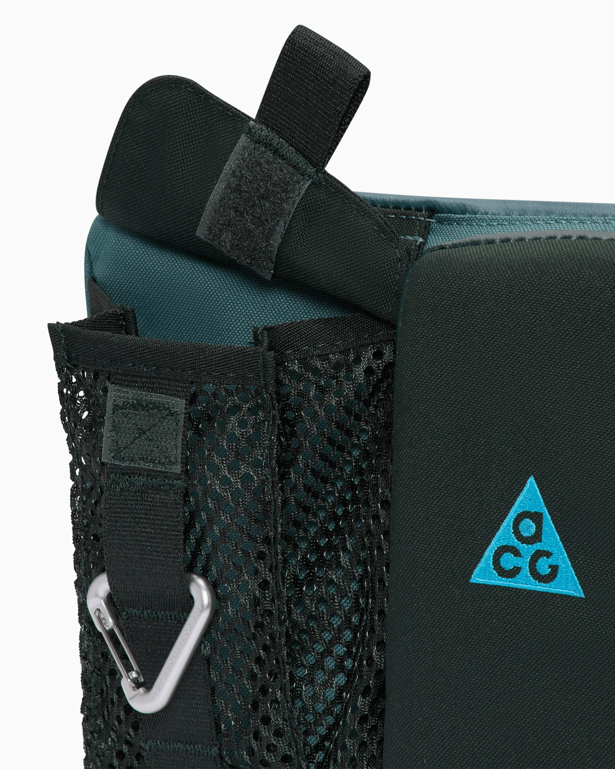 Handbags Nike ACG Daymax Unisex Shoulder Bag - HJ8180-382