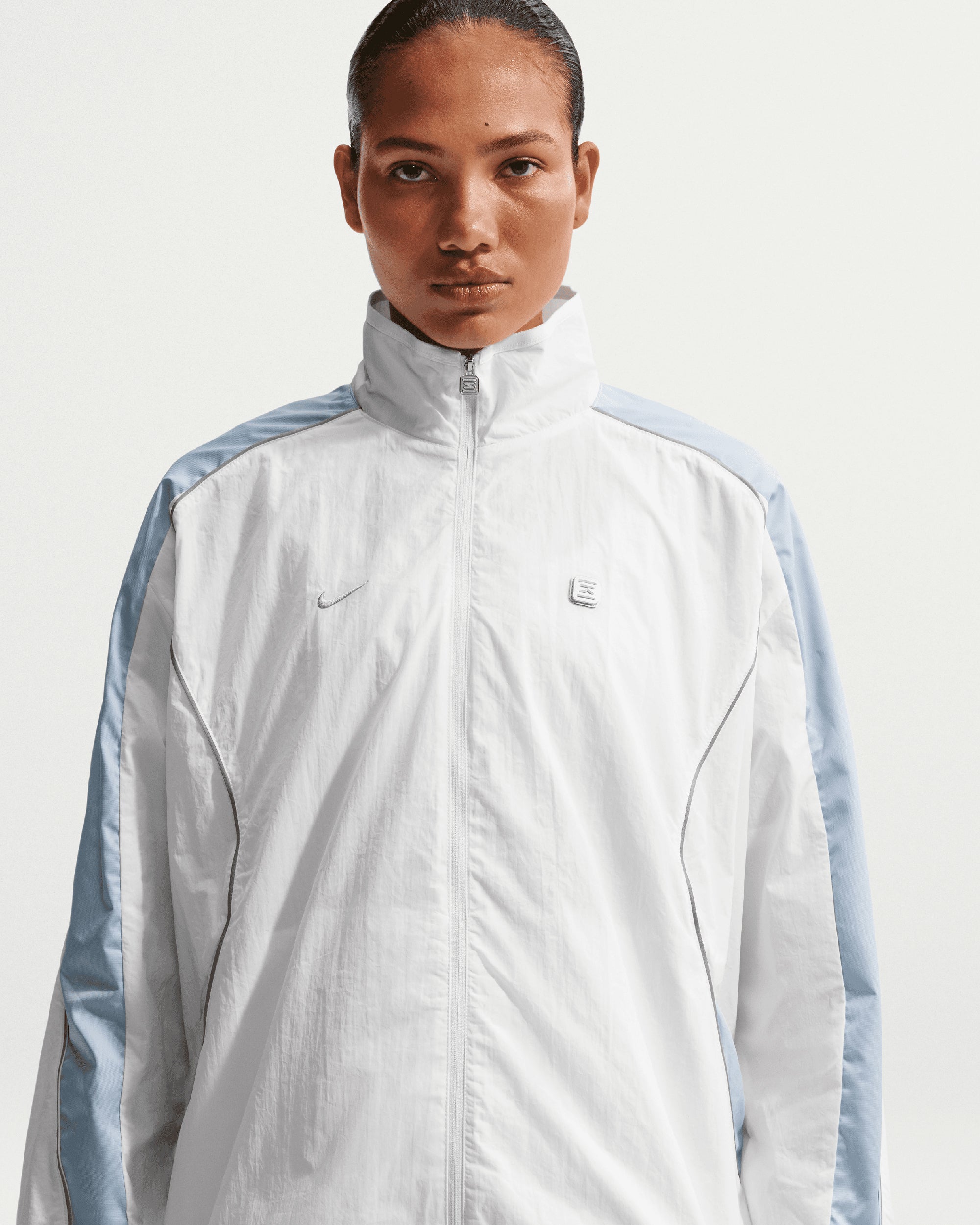 Jackets Coats Nike Sportswear Shox Woven Logo Water-Repellent Oversize Women's Light Jacket - IO8380-100