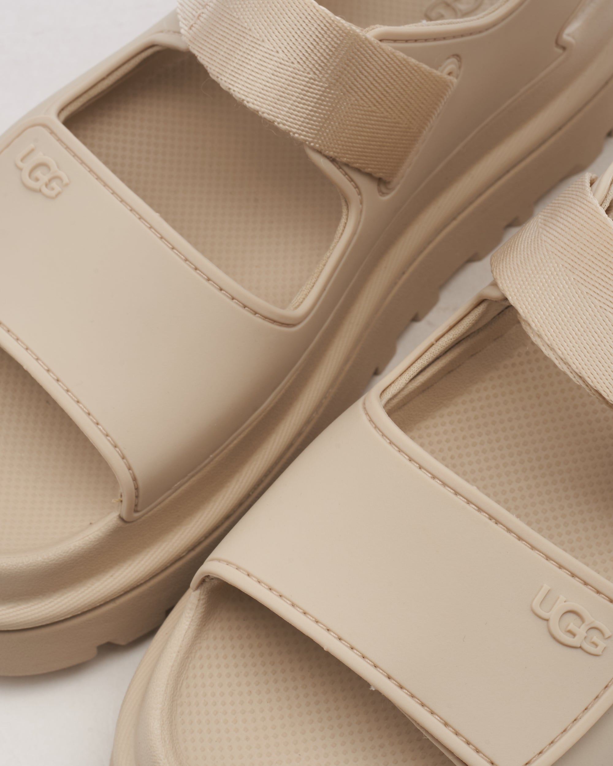 Sandals UGG® Women's GoldenGlow Sandal - 1152685-SSAL