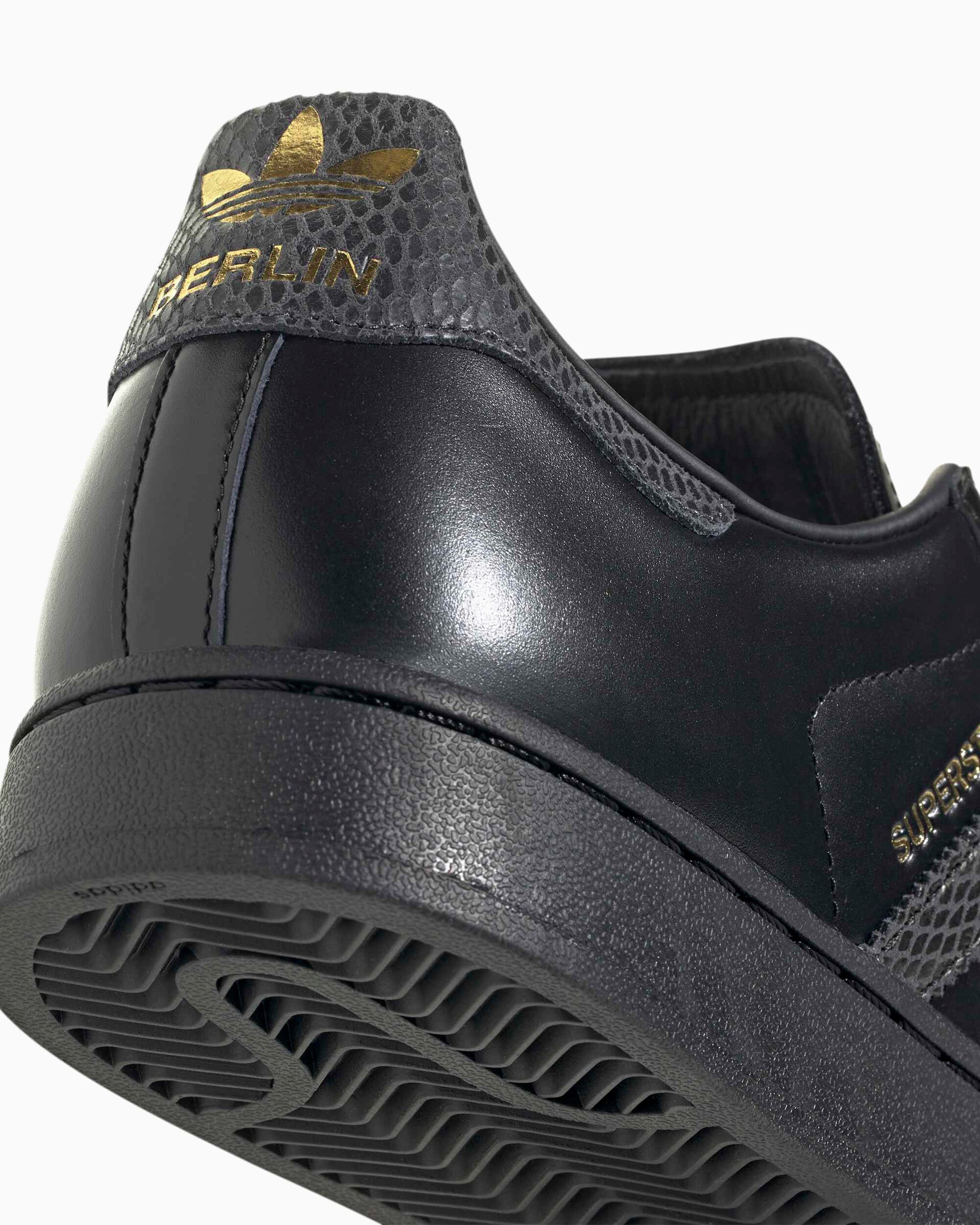 Sneakers adidas Originals Superstar II "Berlin" - LB5476