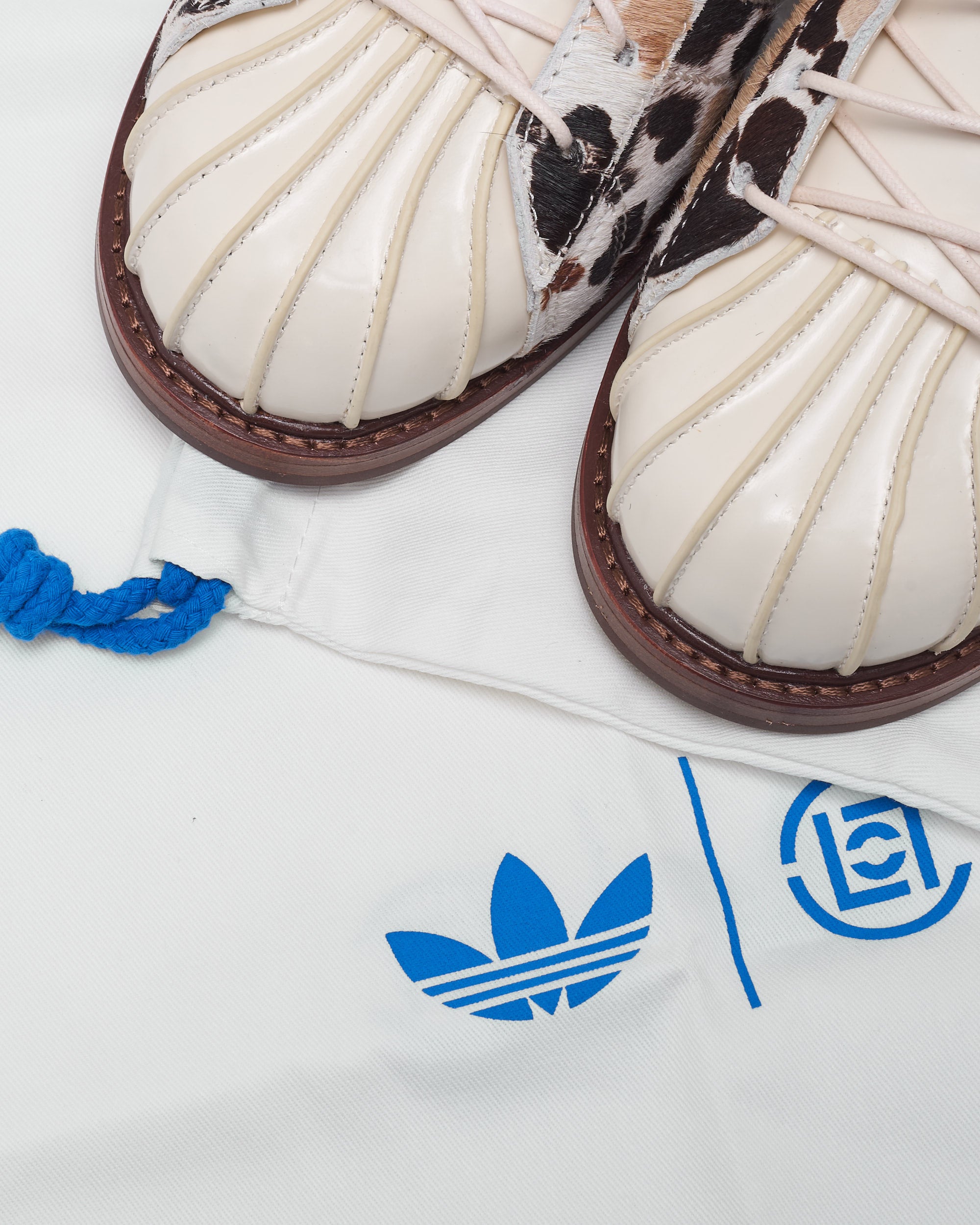 Sneakers adidas Originals x CLOT Superstar Dress "Cow" - JS5024