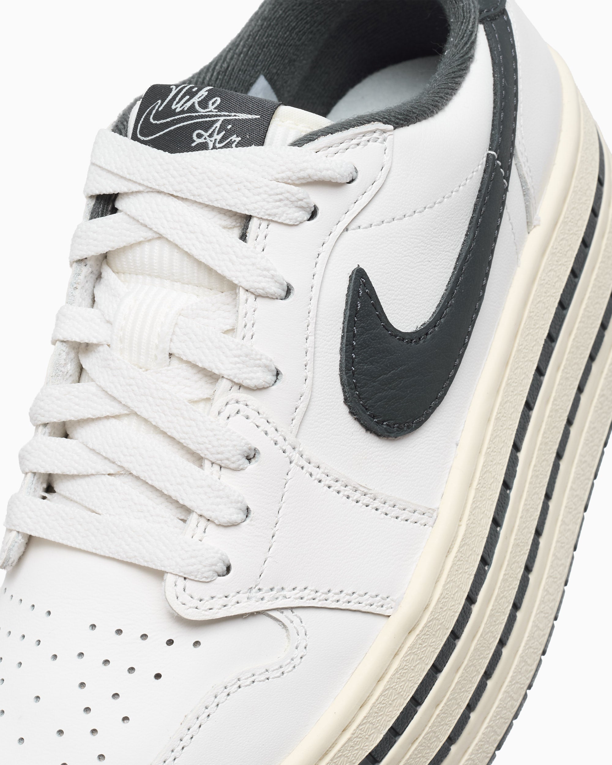 Sneakers Air Jordan 1 Women's Triple Stack - HV8288-100