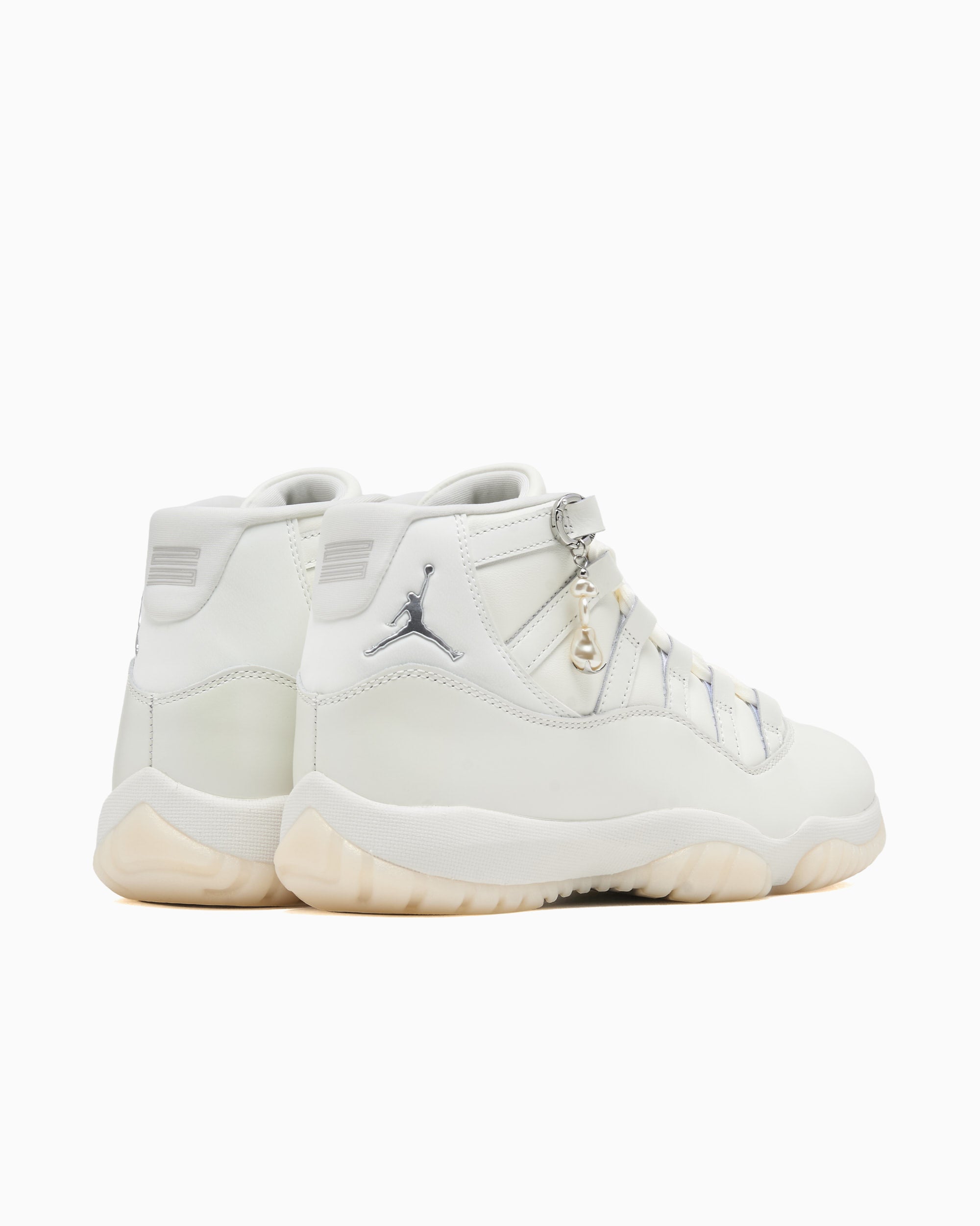 Sneakers Air Jordan Women's 11 Retro "Pearl" - AR0715-110