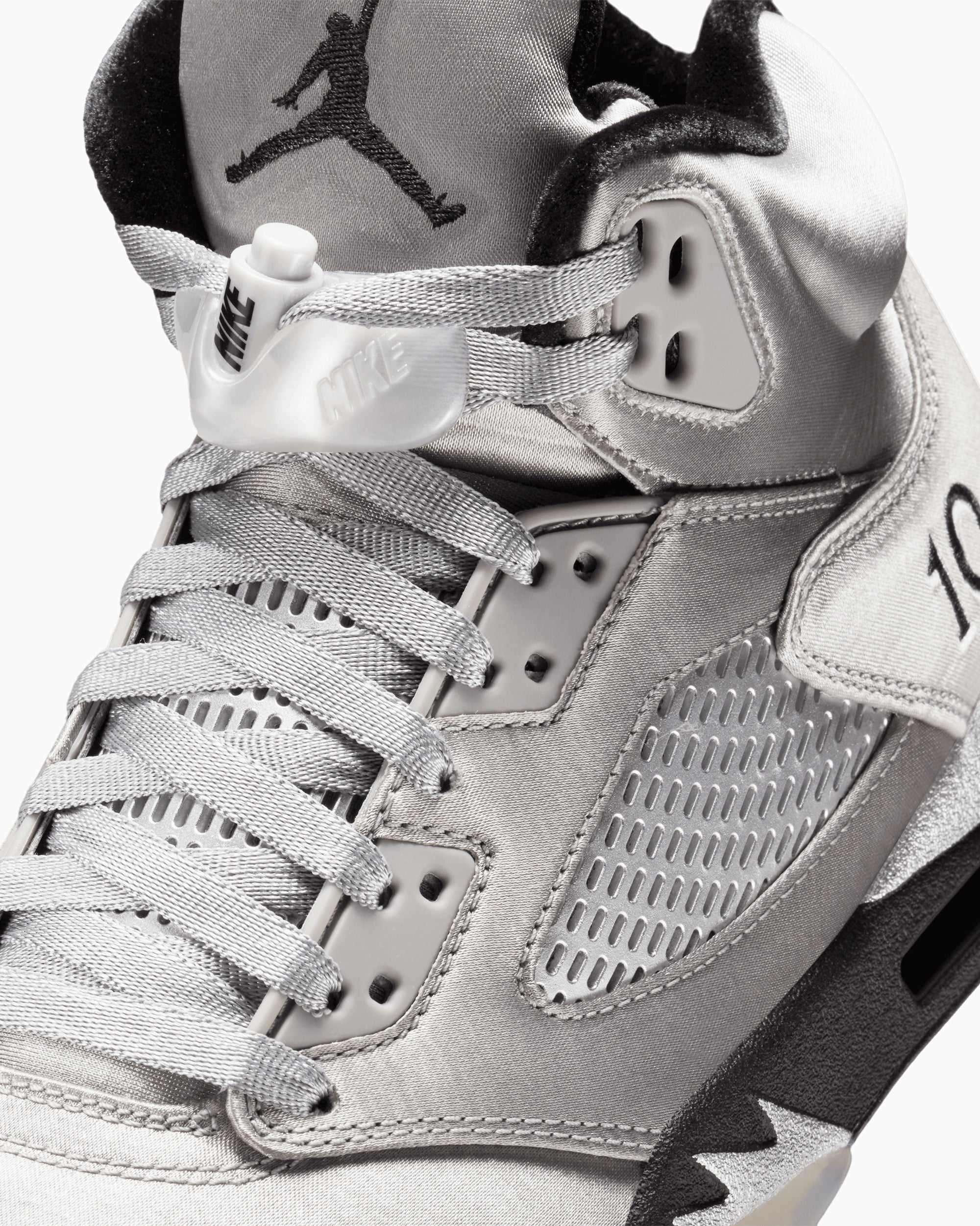 Sneakers Air Jordan Women's 5 Retro "Wings" - IO2038-001