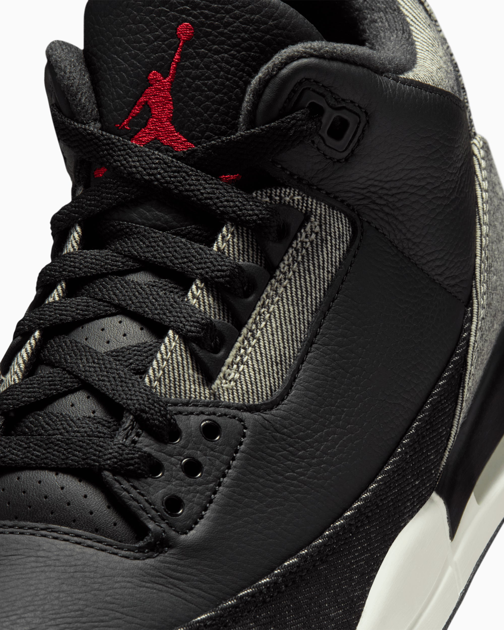 Sneakers Air Jordan x Levi's 3 Retro "Black Denim" - IR0914-400