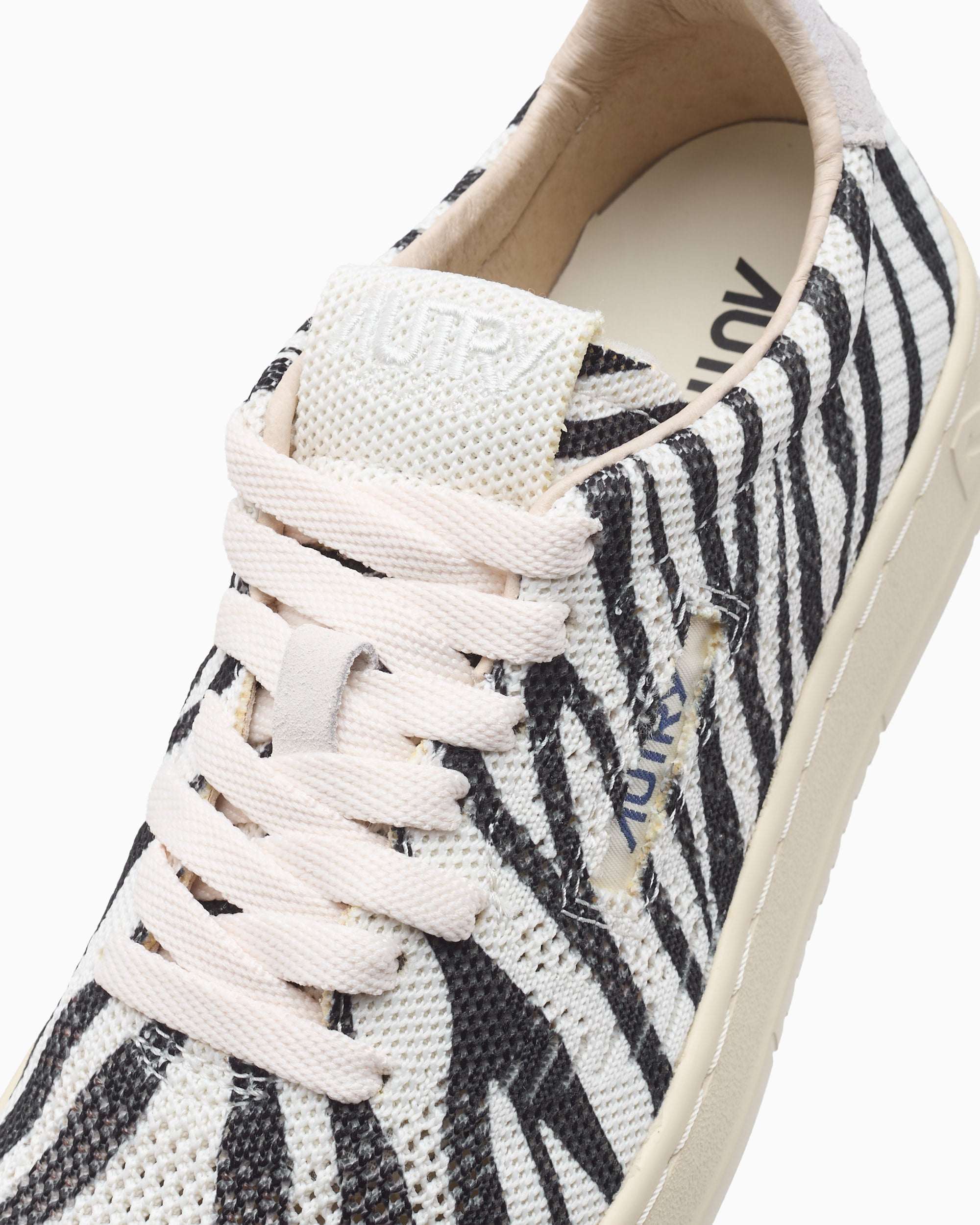 Sneakers Autry Women's Medalist Easeknit Low "Zebra Print" - EKLWAF04