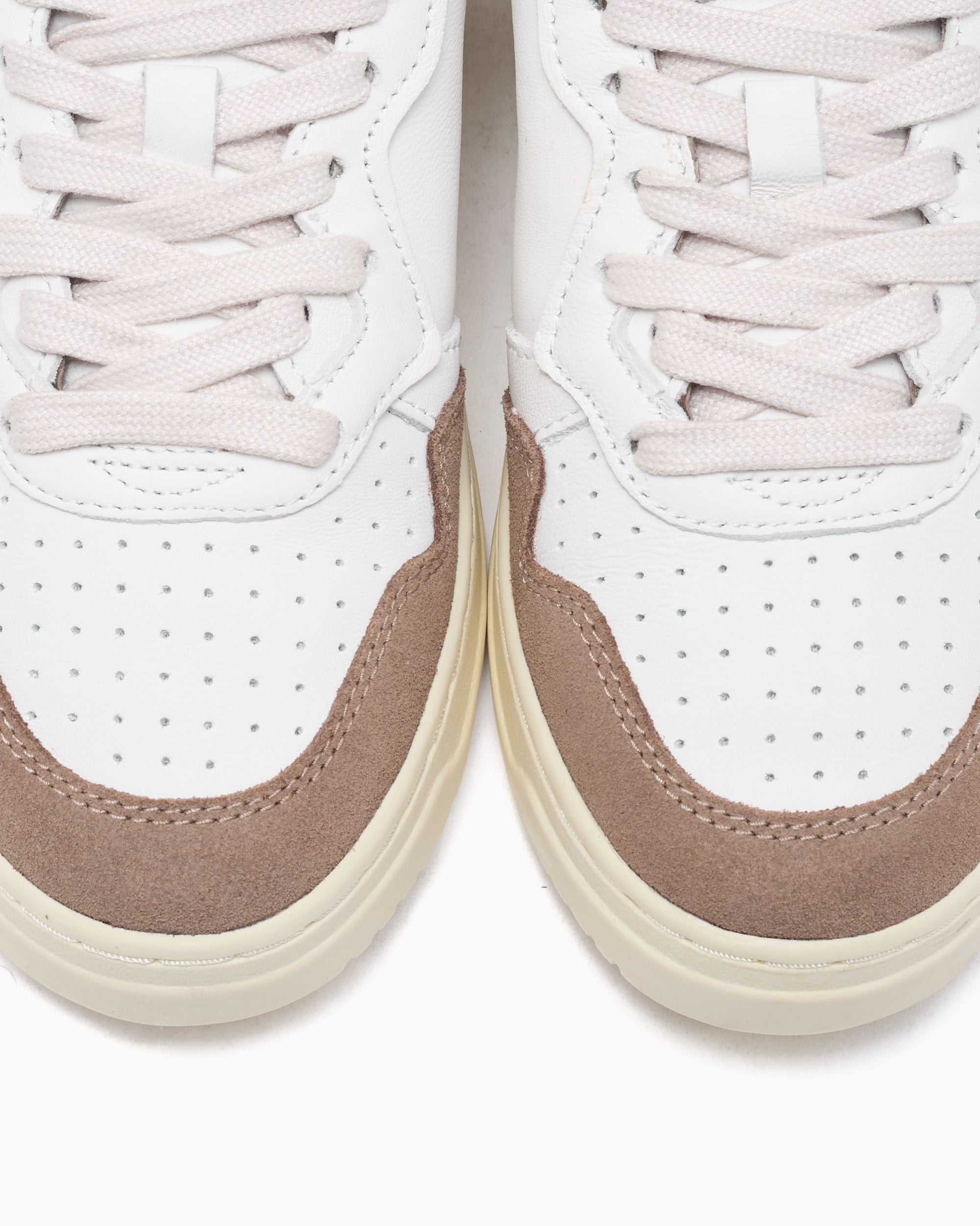 Sneakers Autry Women's Medalist Low - AULWGS43