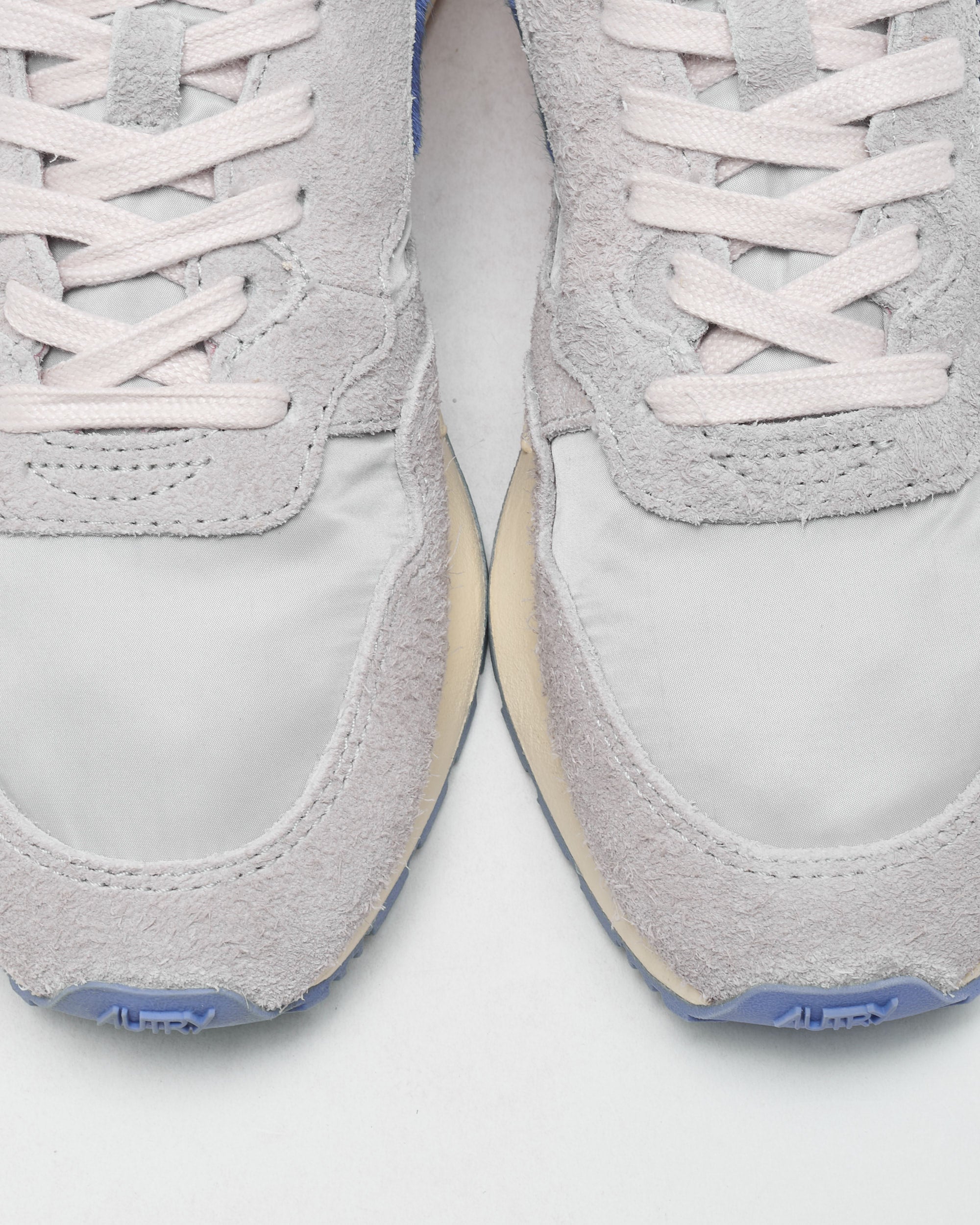 Sneakers Autry Women's Reelwind Low - WWLWUP06