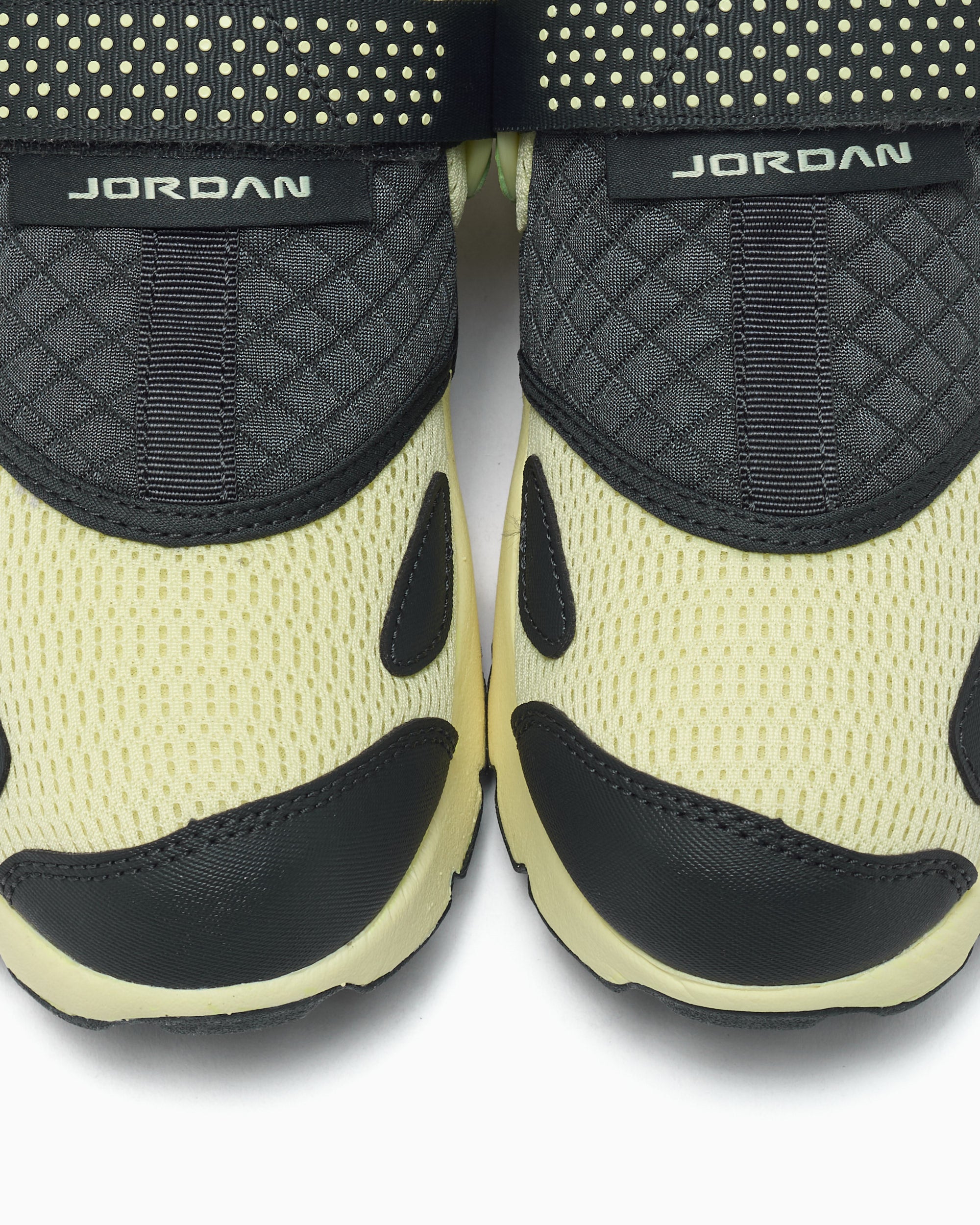 Sneakers Jordan Women's Trunner LX - HQ2164-302