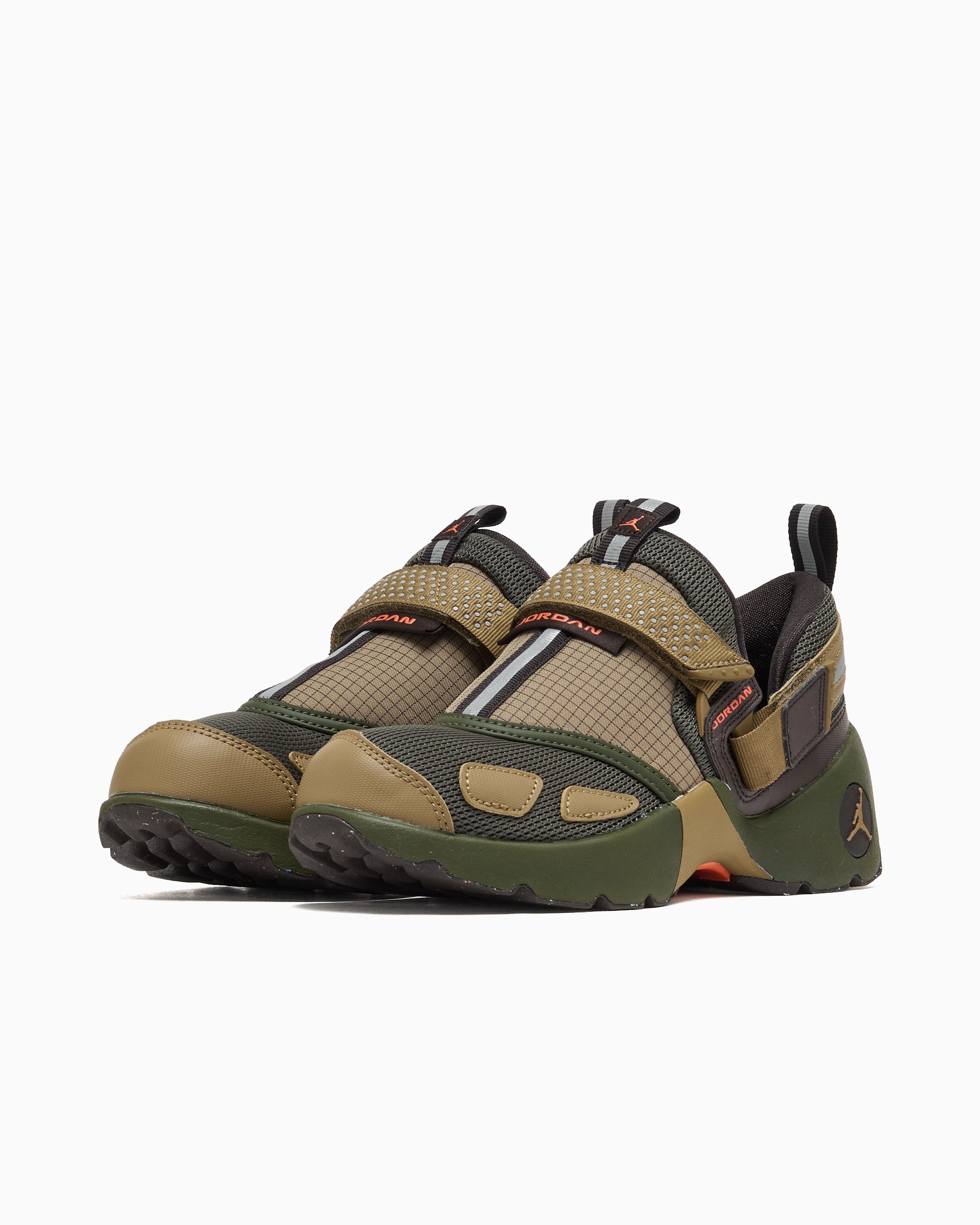 Sneakers Jordan Women's Trunner LX - IO4190-300