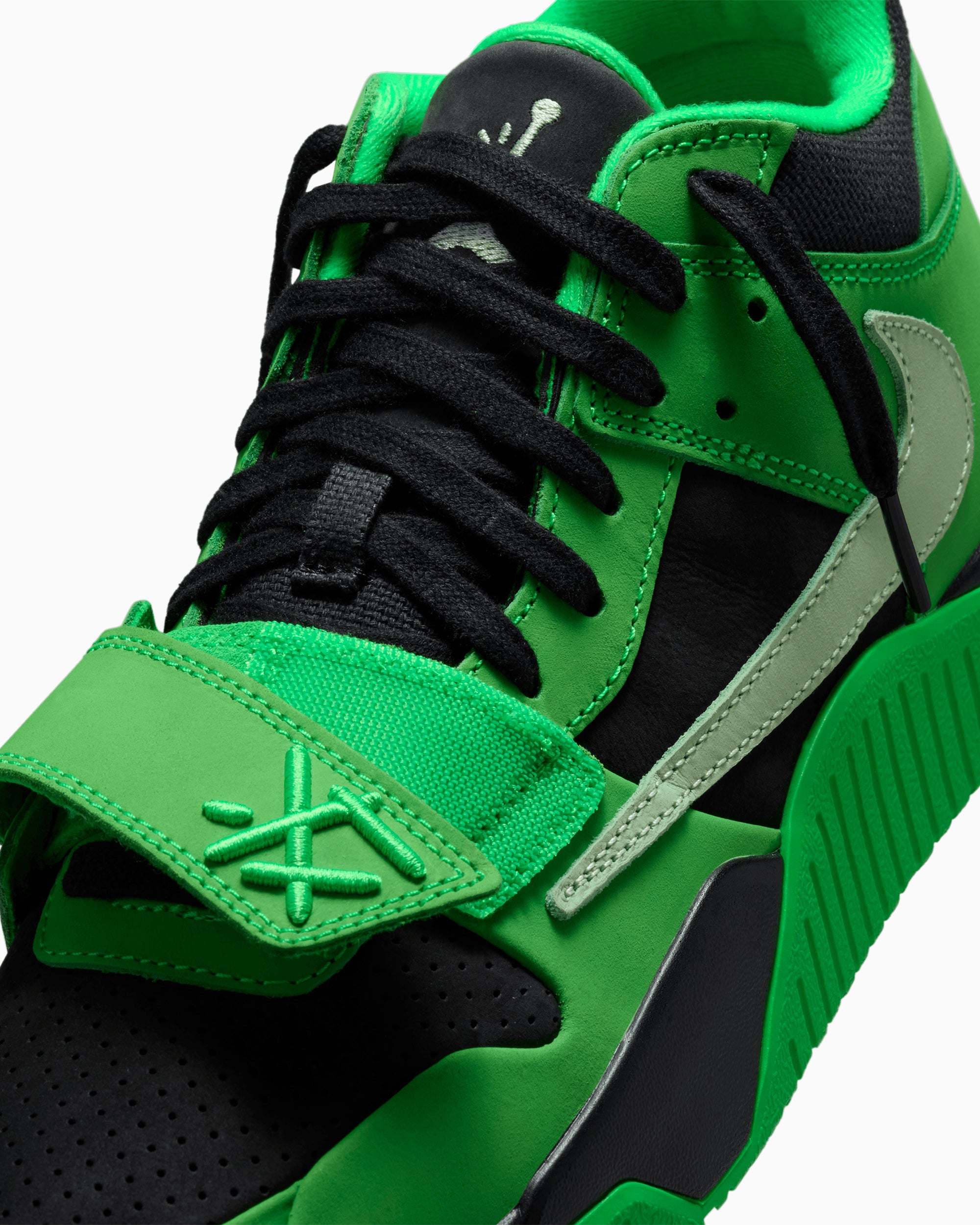 Sneakers Jordan x Travis Scott CJ1 T-Rexx Jack "Green Spark" - IM9113-300