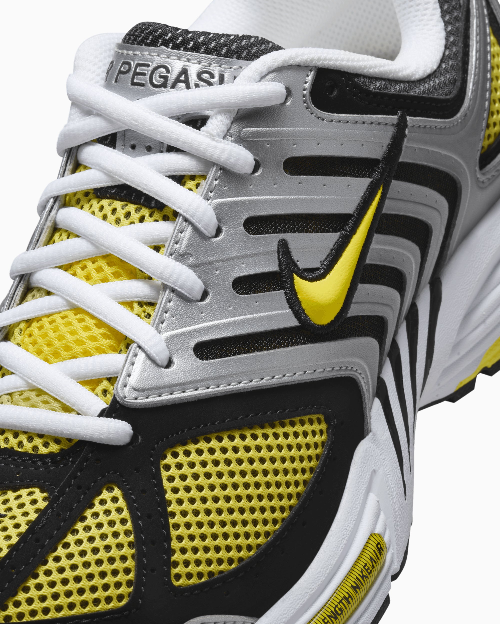 Sneakers Nike Women's Air Pegasus 2005 - HQ5718-100