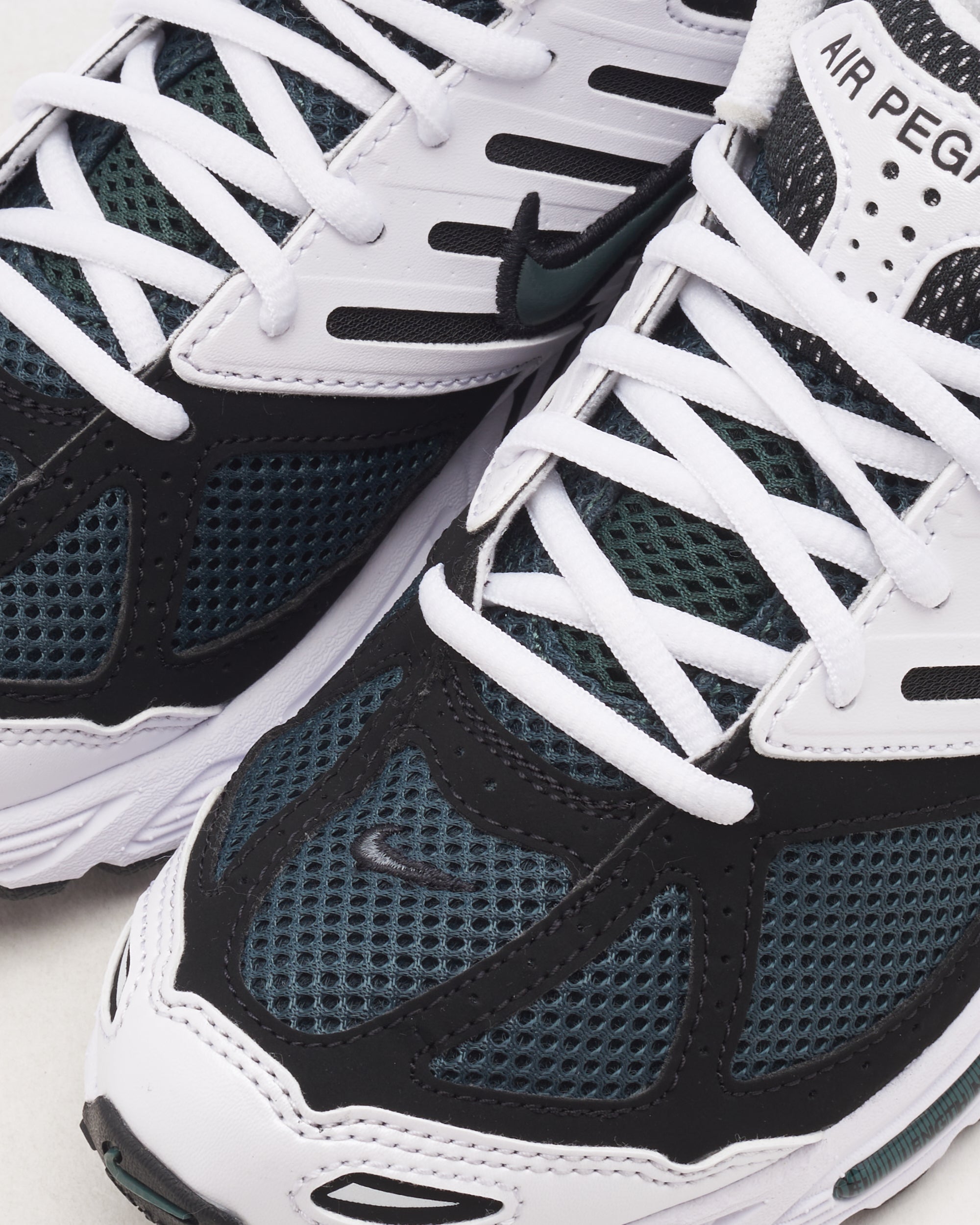 Sneakers Nike Women's Air Pegasus 2005 - HQ5718-102