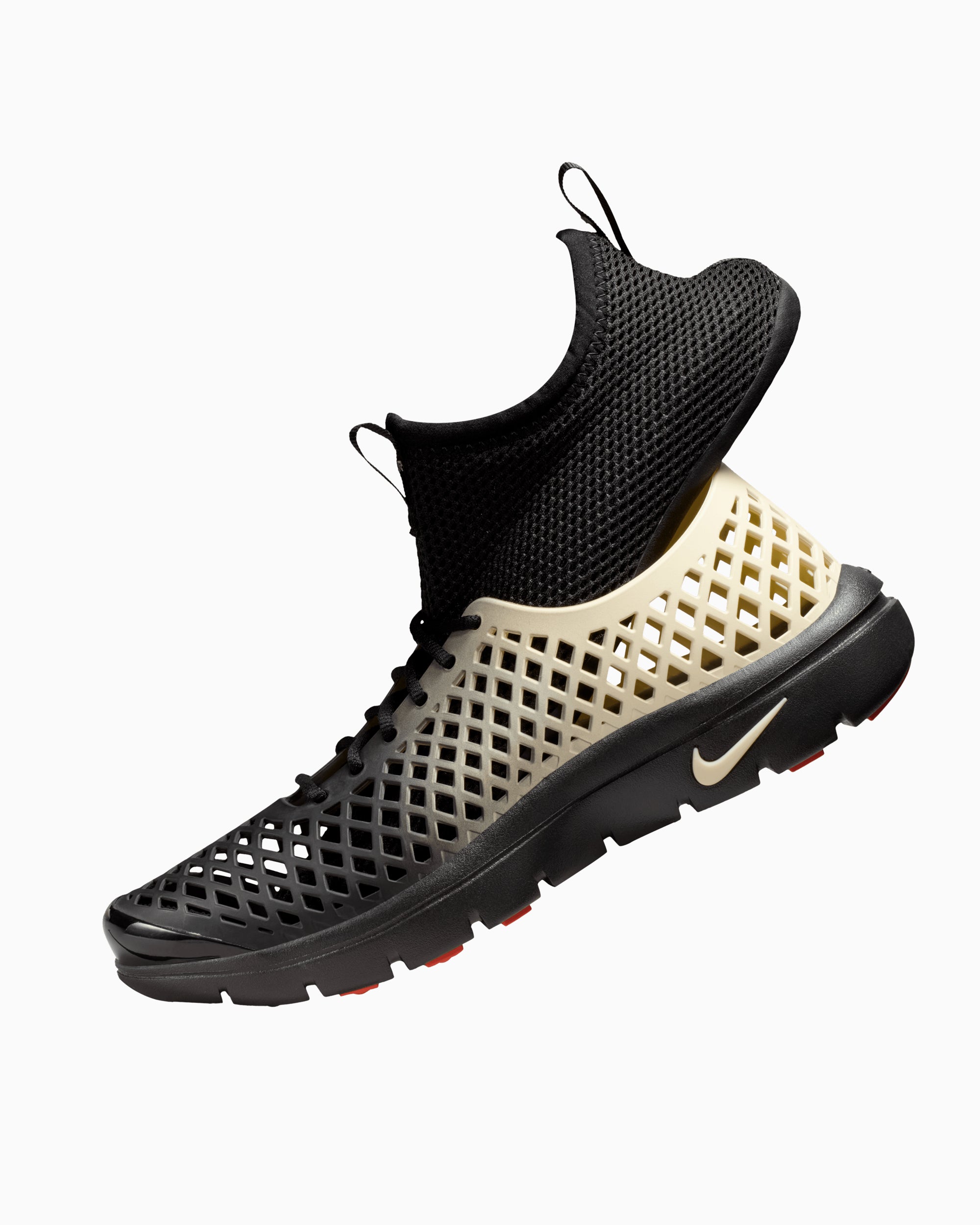 Sneakers Nike Women's Rejuven8 Run OG SE "Black and Rust Factor" - IO9932-001