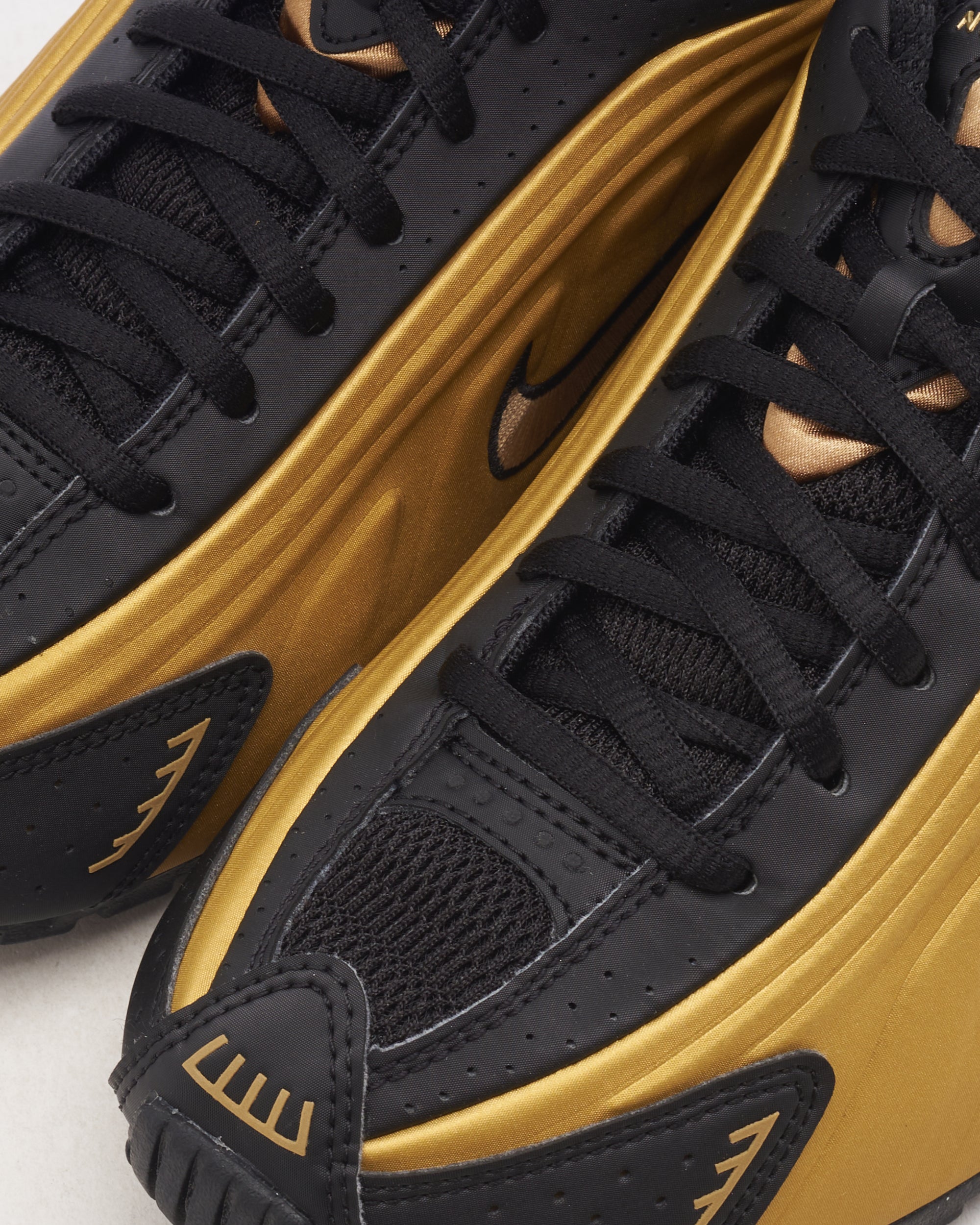 Sneakers Nike Women's Shox R4 - AR3565-005