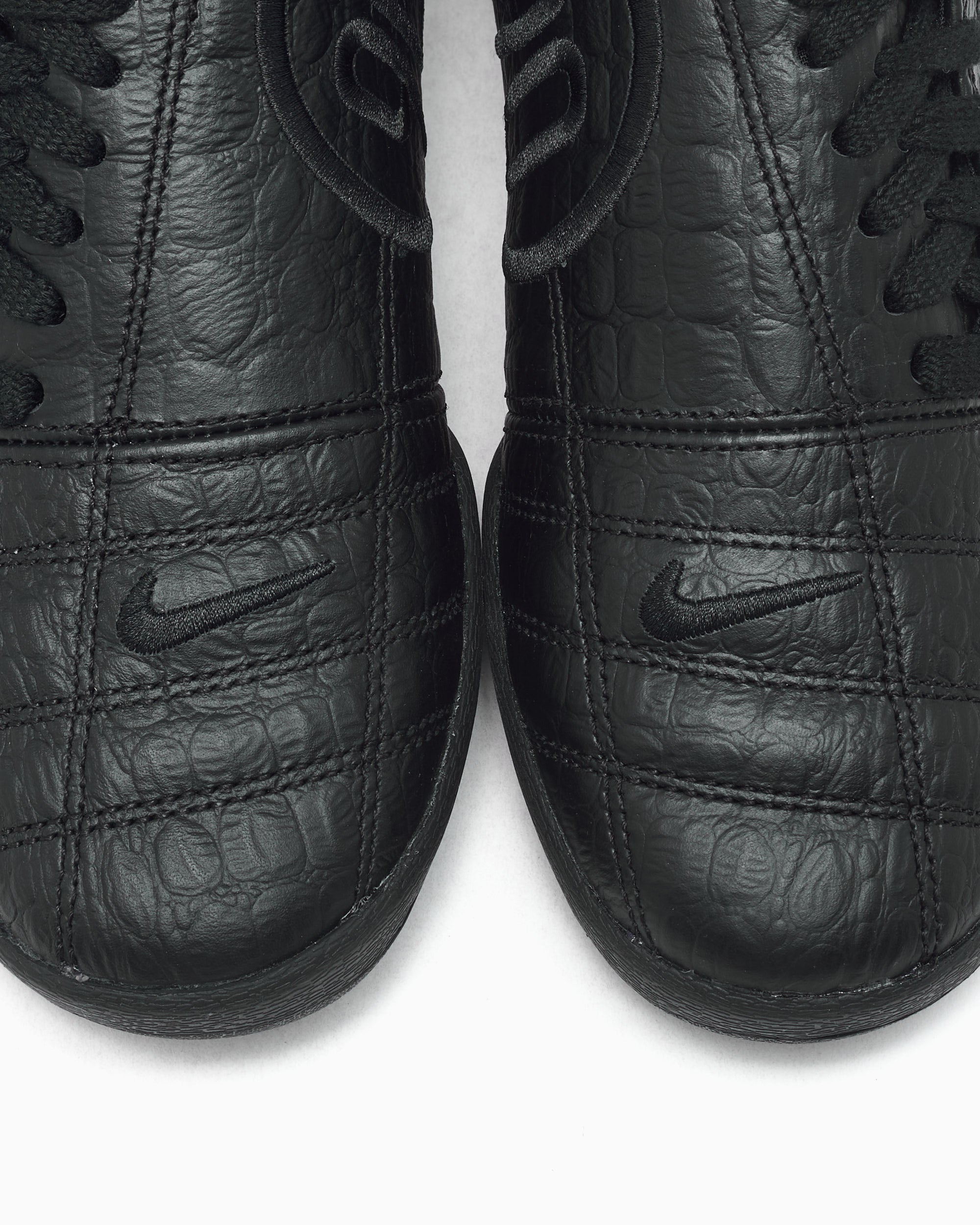 Sneakers Nike Women's Total 90 - IF3947-001