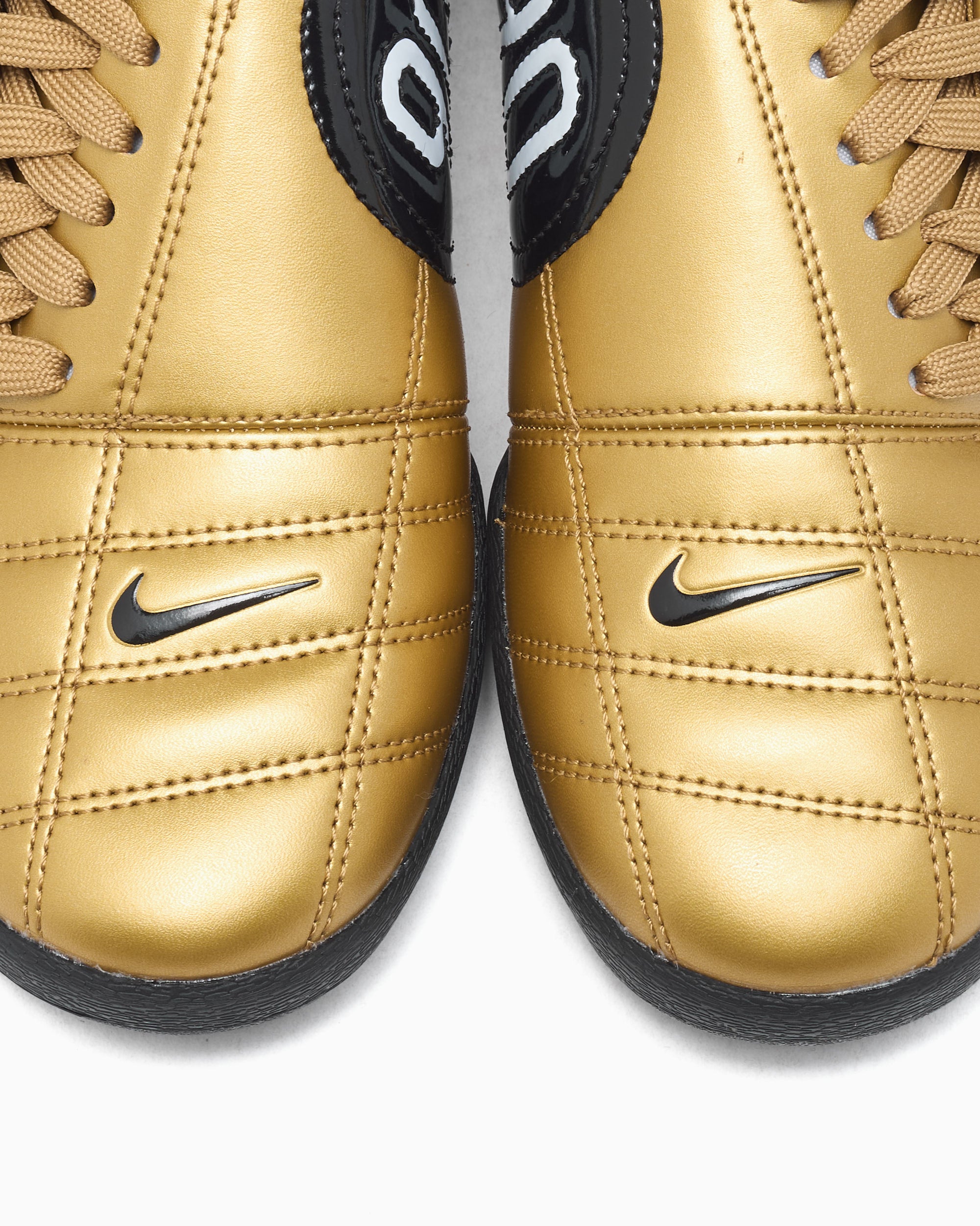 Sneakers Nike Women's Total 90 - IM7595-700