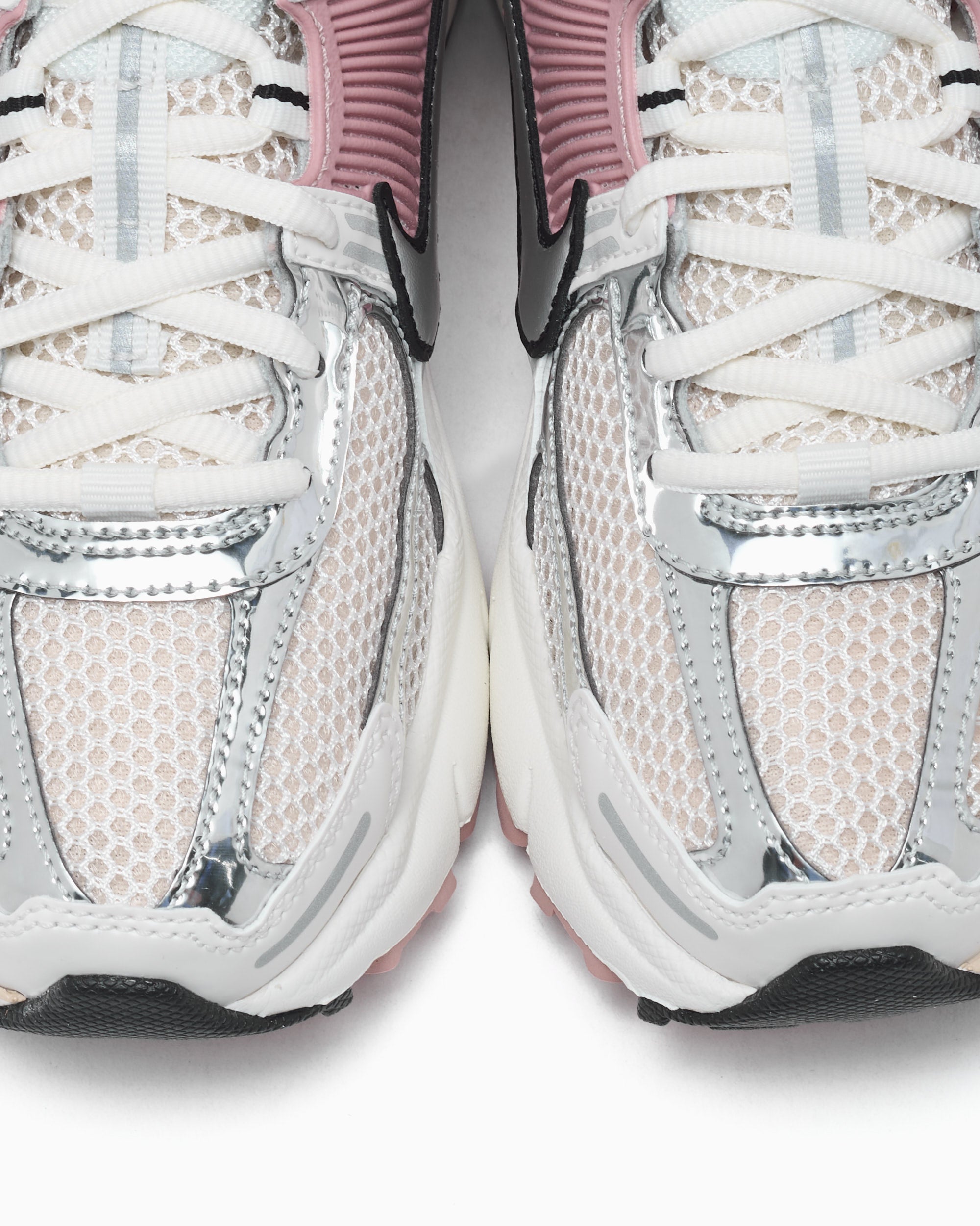 Sneakers Nike Women's Zoom Vomero 5 - HF1877-102