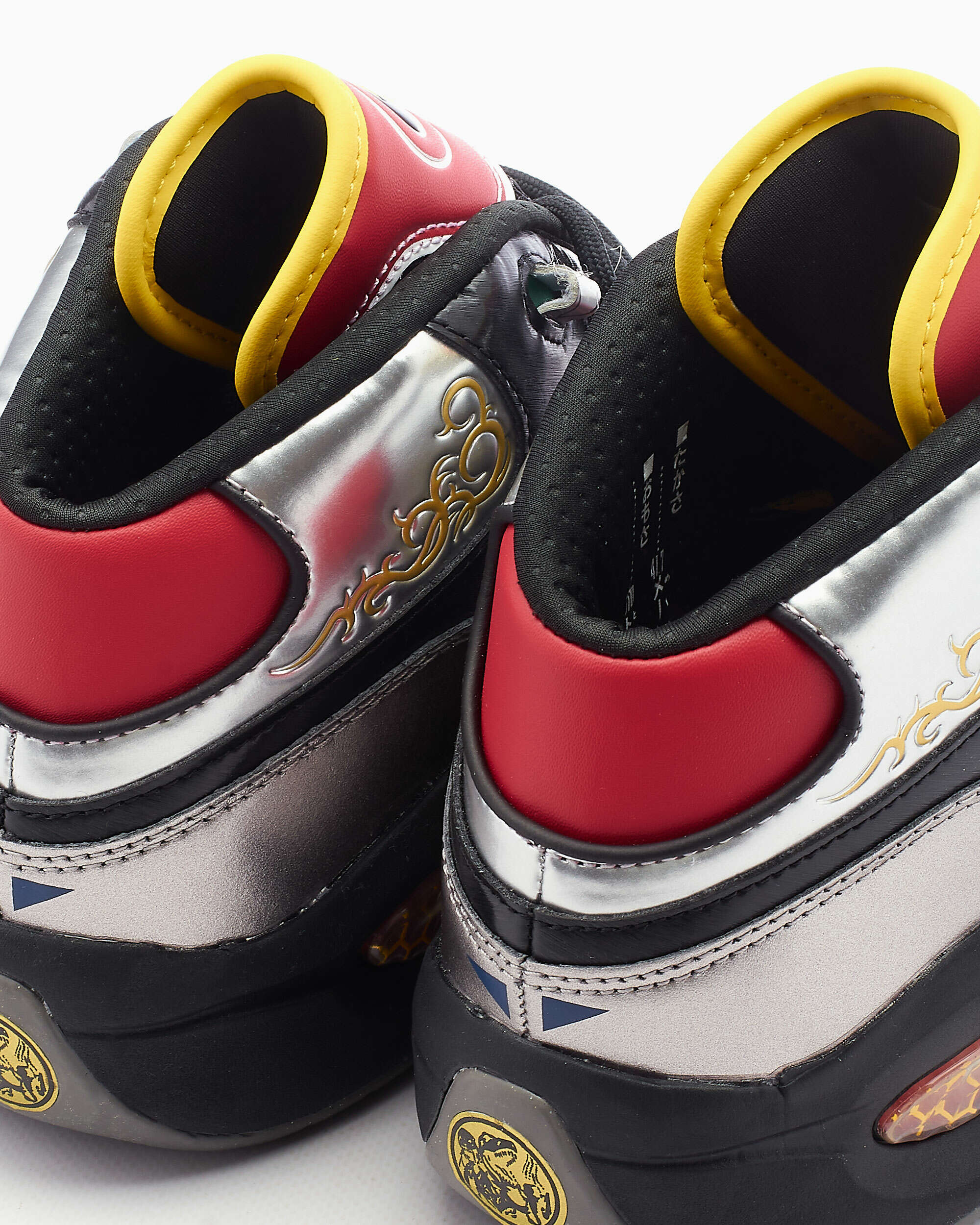 Sneakers Reebok Question Mid x Power Rangers - GY0590