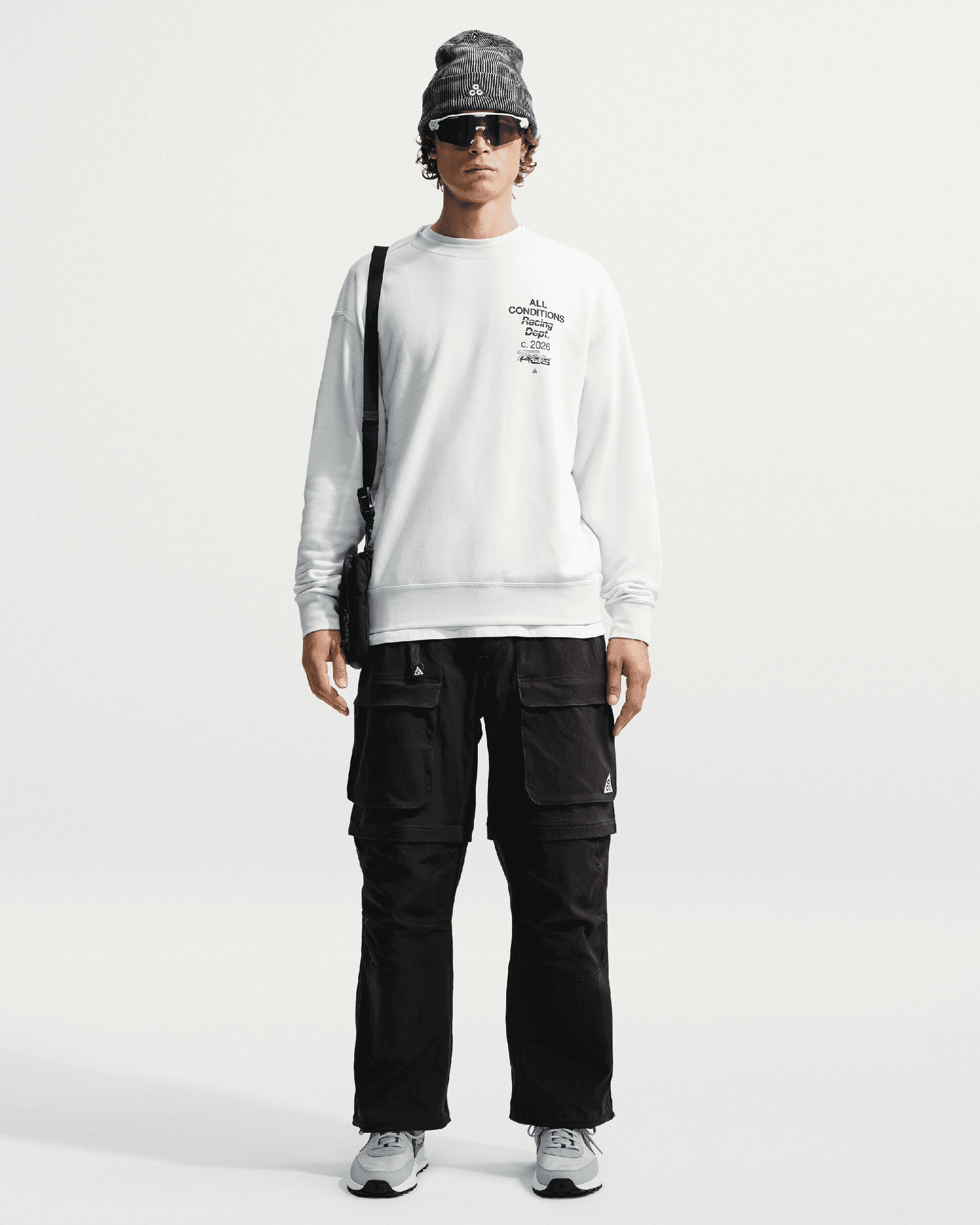 Sweatshirts Nike ACG "Tuff Fleece" Graphic Relaxed Men's Sweatshirt - IU8162-121