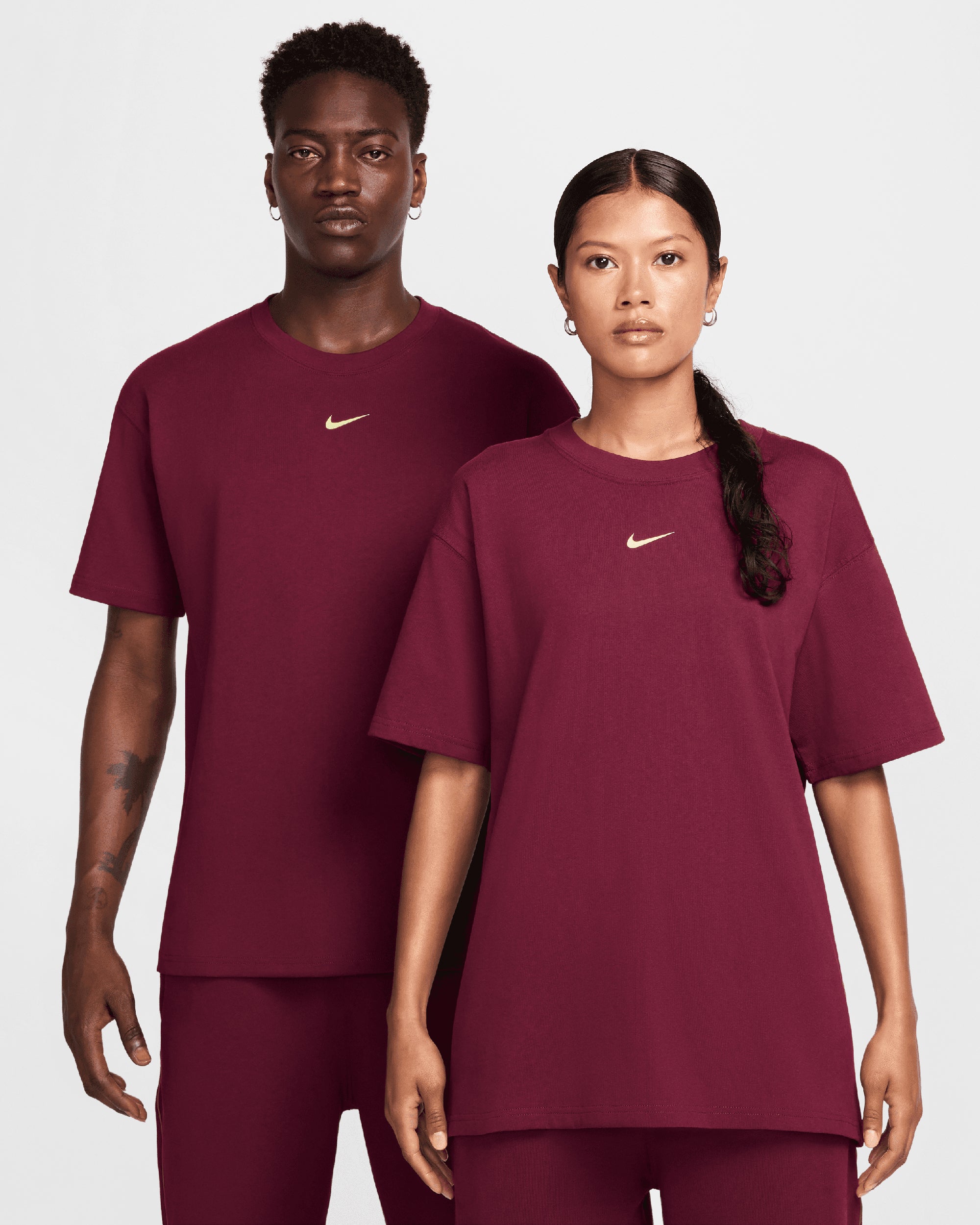 T-Shirts Nike x Drake NOCTA NRG CS Logo Relaxed Men's T-Shirt - HM5774-638