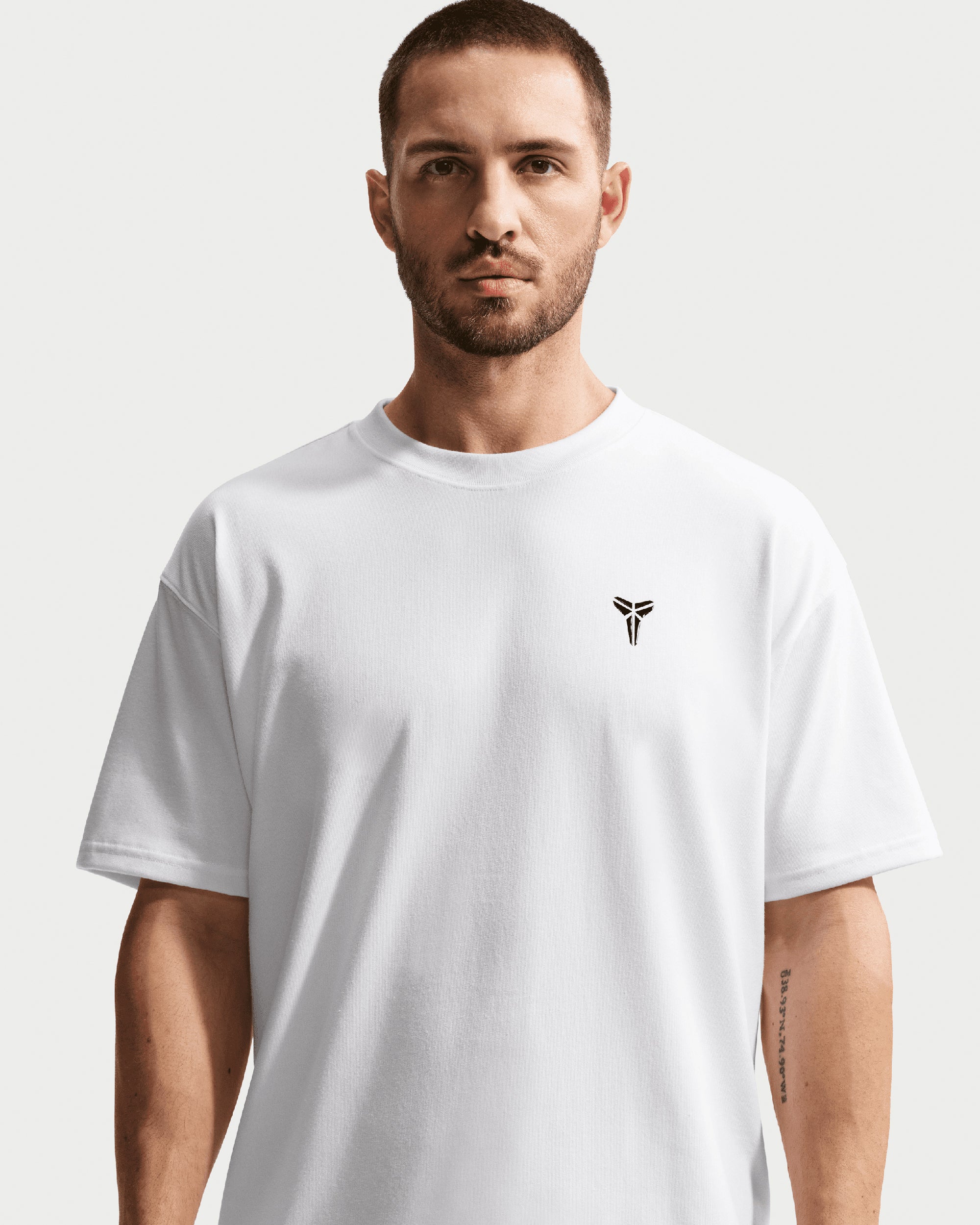 T-Shirts Nike x Kobe Bryant Max90 Dri-FIT "Mamba" Logo Relaxed Men's T-Shirt - IQ6649-100