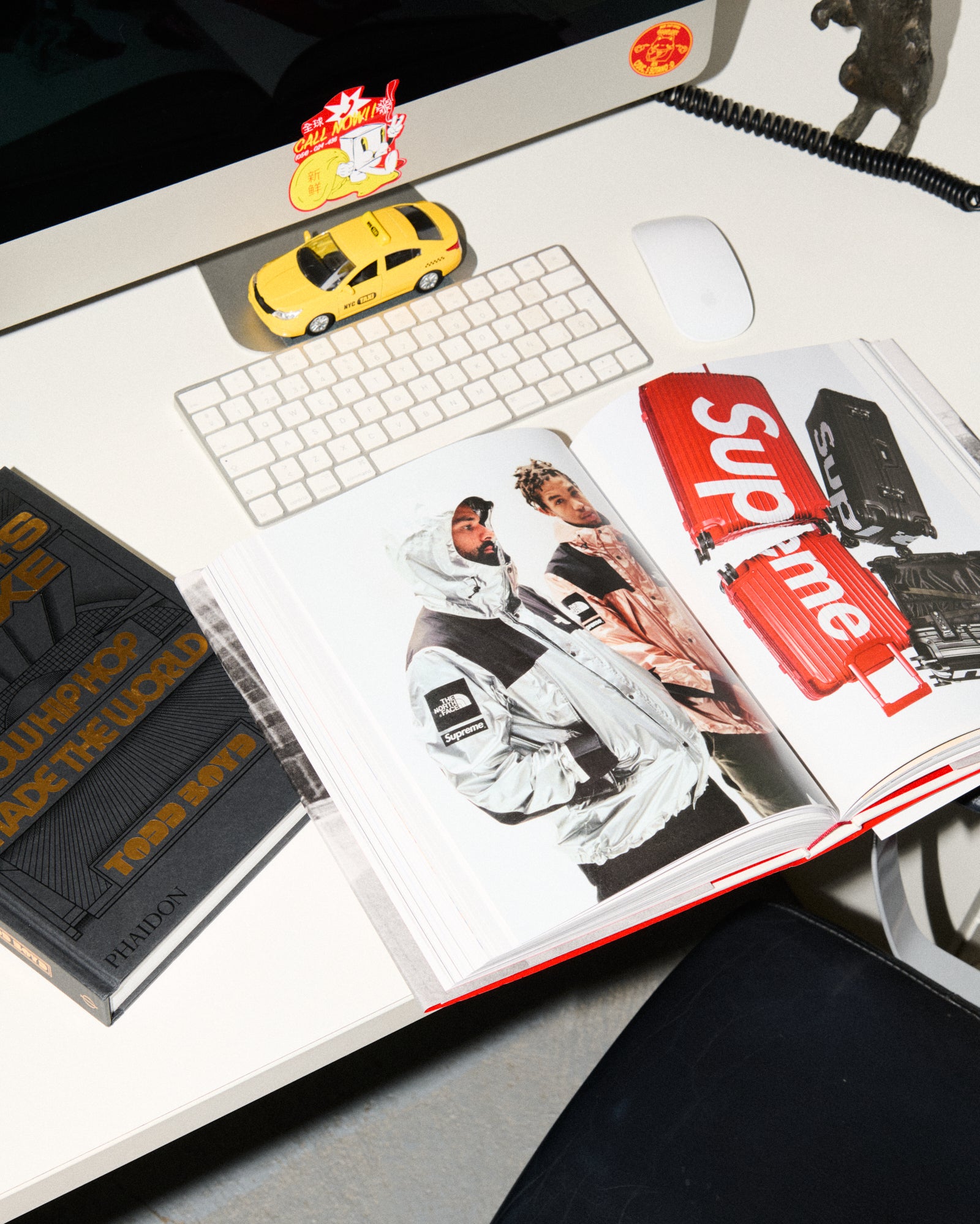 Books Magazines Phaidon Rapper's Deluxe - How Hip Hop Made The World - 9781838666224