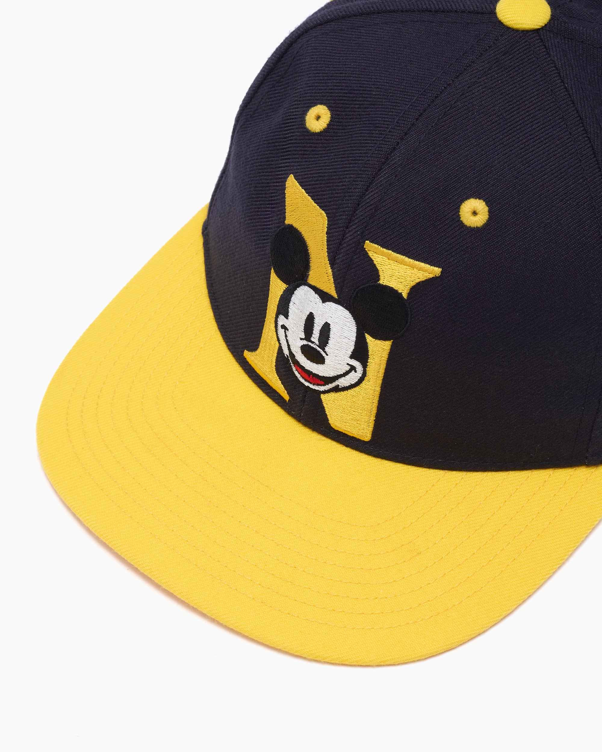 Caps thisisneverthat® Mickey Two-Tone Unisex Cap - DS251WHWBC01-NAYE
