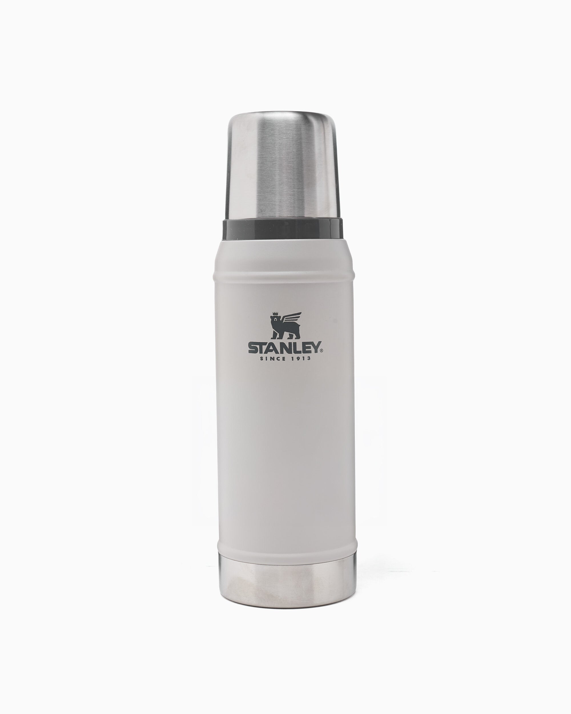 Drinkware forét x Stanley 750 ml Bottle - F812-ASH