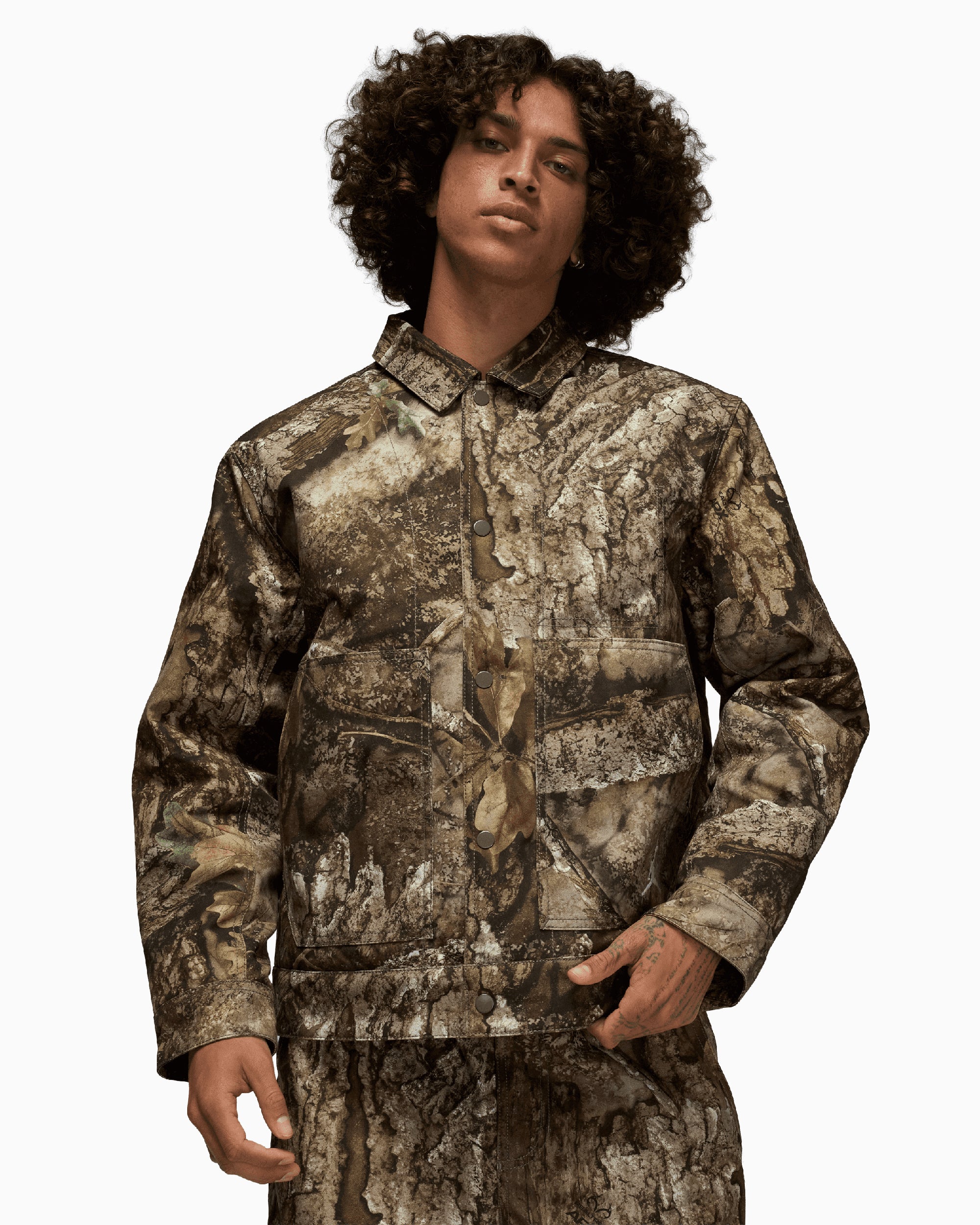 Jackets Coats Jordan Brooklyn Realtree Chicago Camo Print Relaxed Men's Light Jacket - HV0649-222