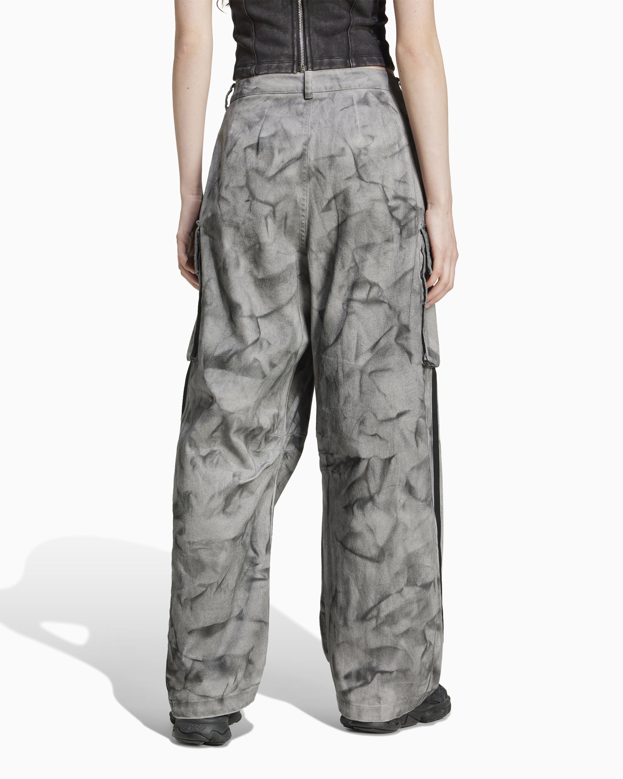 Pants Adidas Originals Women's Premium XXL Print Cargo Pants Relaxed Women's Cargo Pants - IW5537