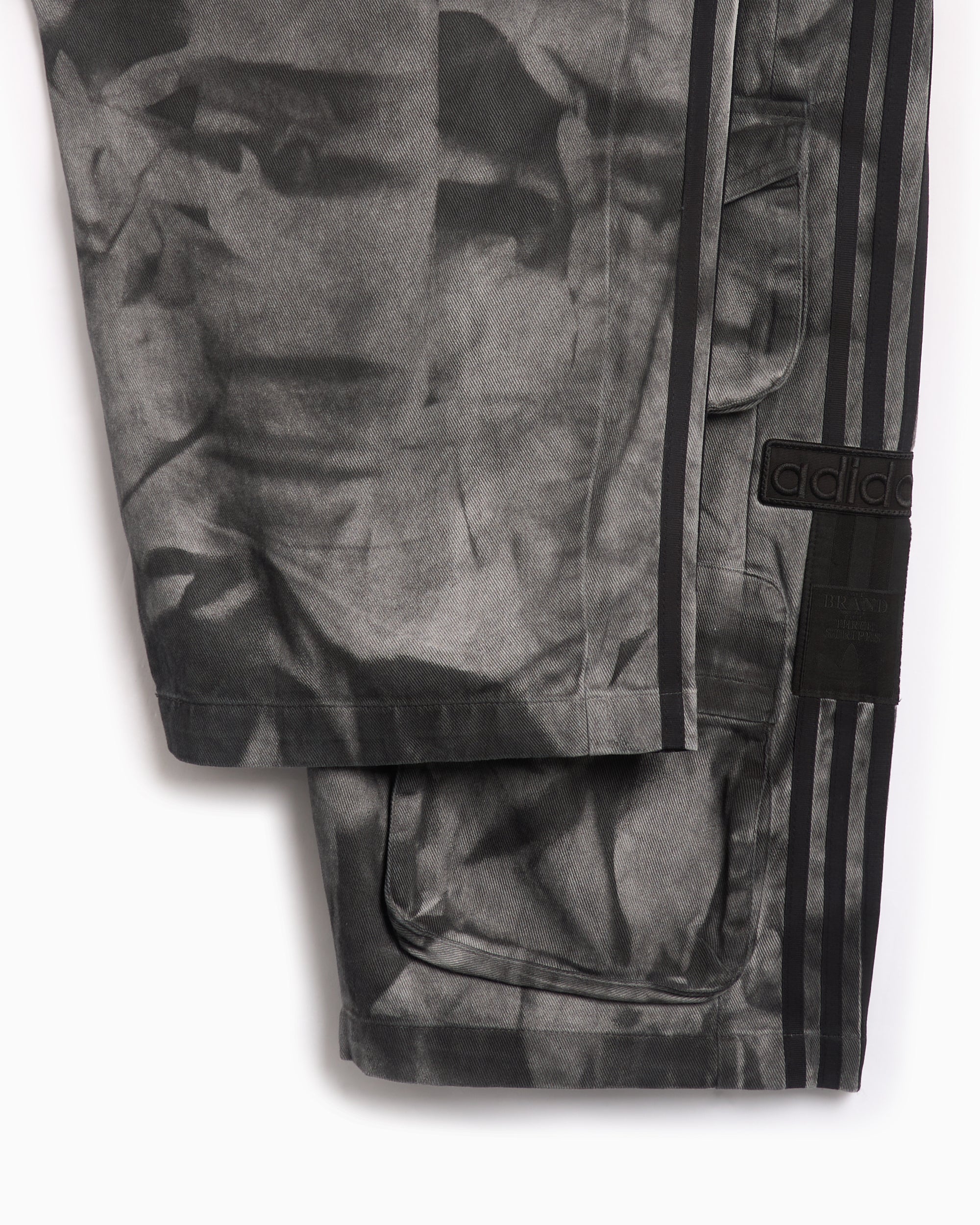 Pants Adidas Originals Women's Premium XXL Print Cargo Pants Relaxed Women's Cargo Pants - IW5537