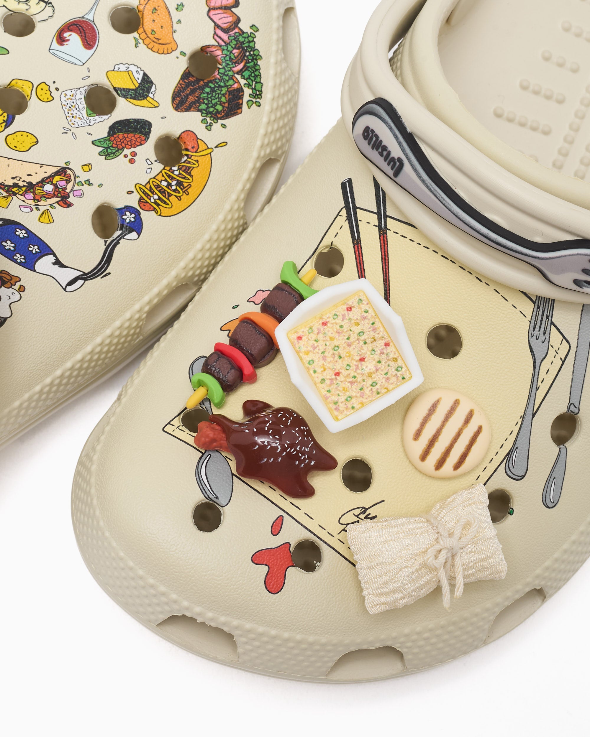 Sandals Crocs x Luisito Comunica Classic Clog 2 U - 211112-2Y2