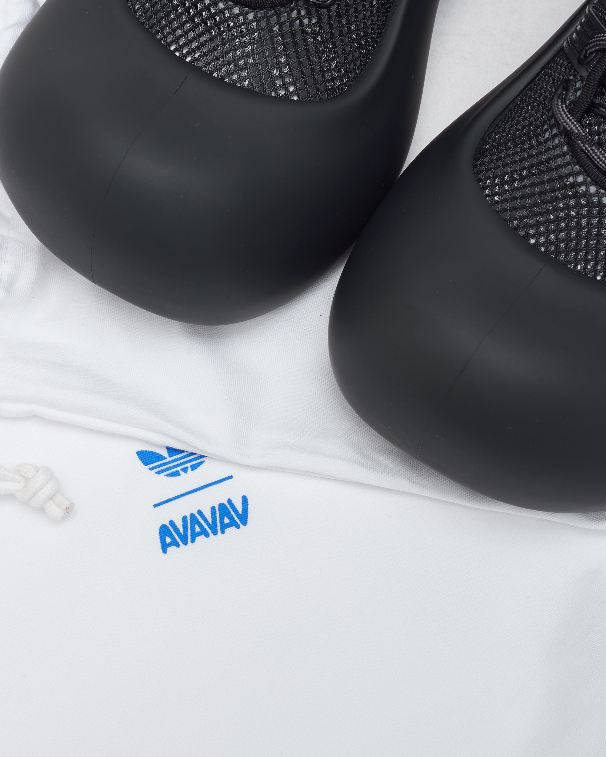 Sneakers adidas Originals x AVAVAV Megaride Moonrubber Bubble - JR4371