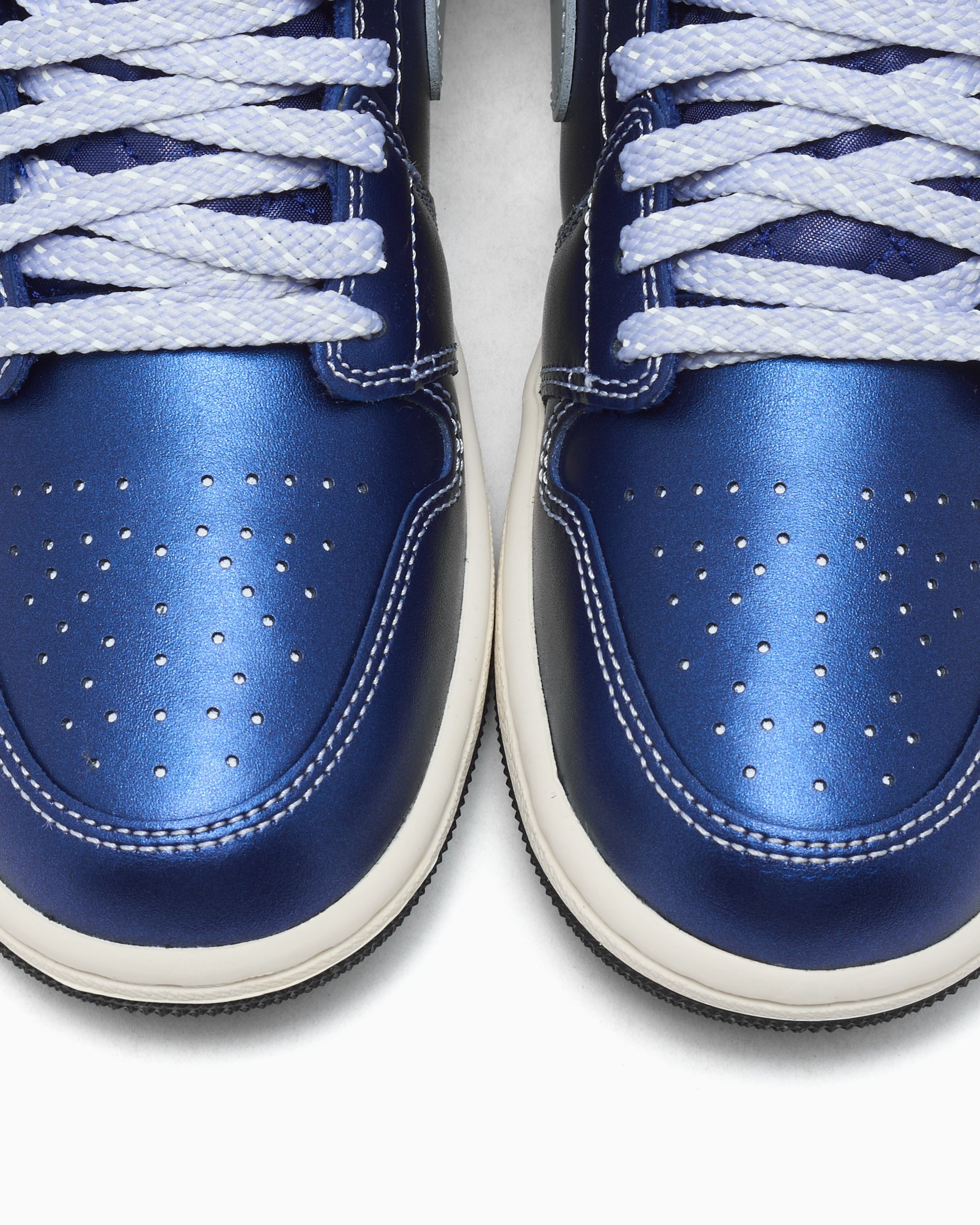 Air Jordan Women's 1 Mid SE
