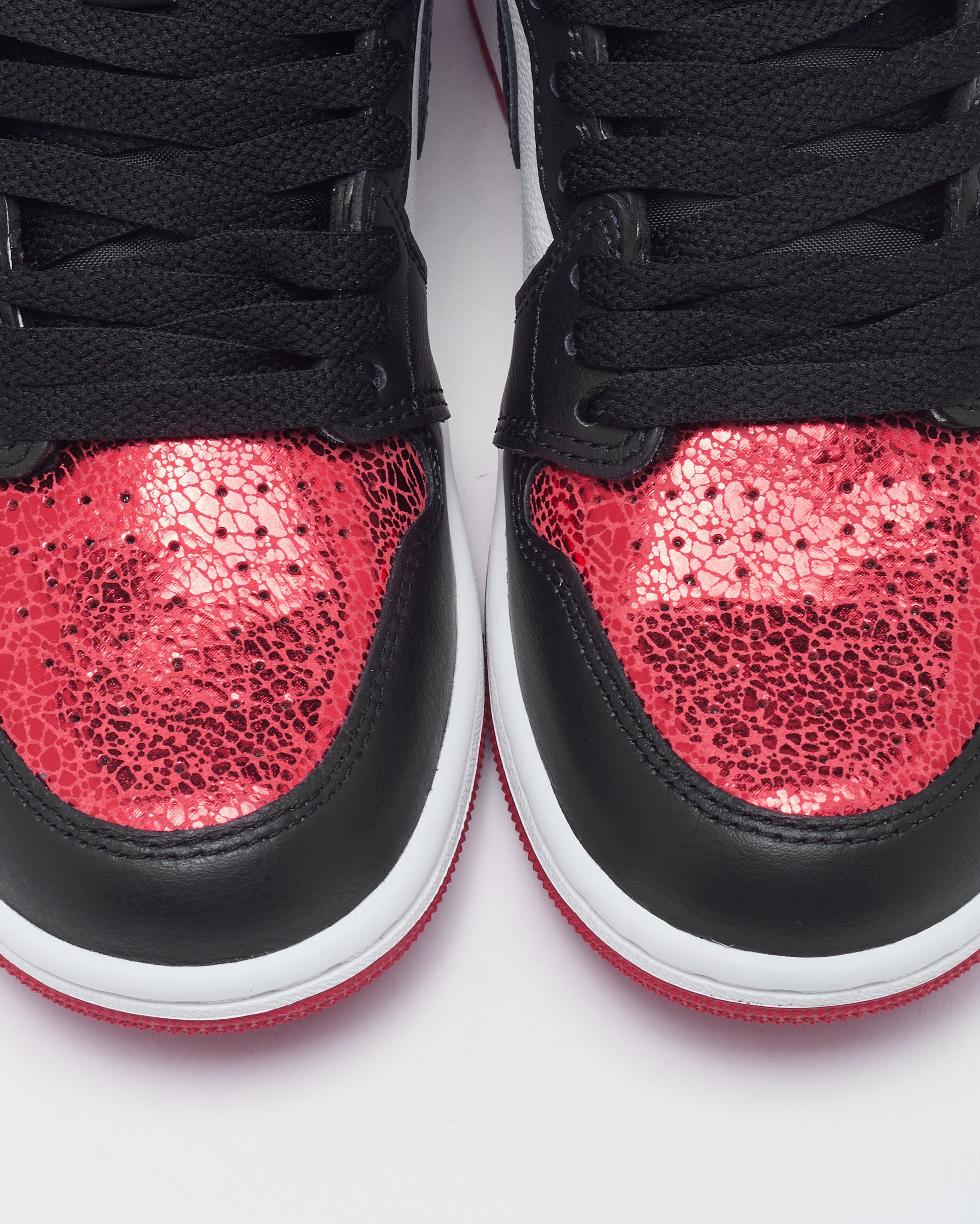 Sneakers Air Jordan Women's 1 Retro High OG "Ruby" - FD2596-602