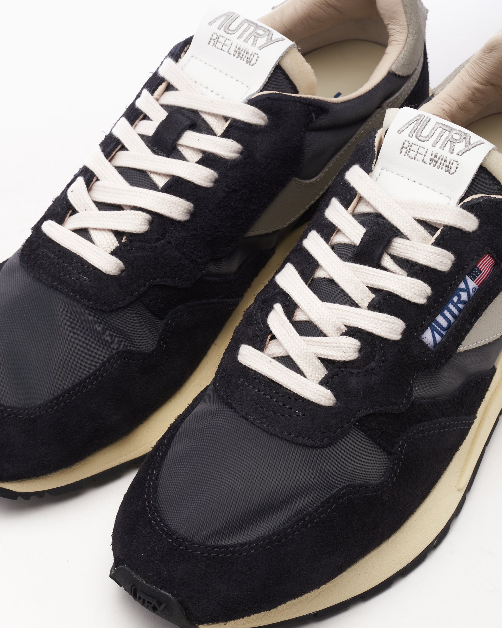 Sneakers Autry Reelwind Low - WWLMNC05