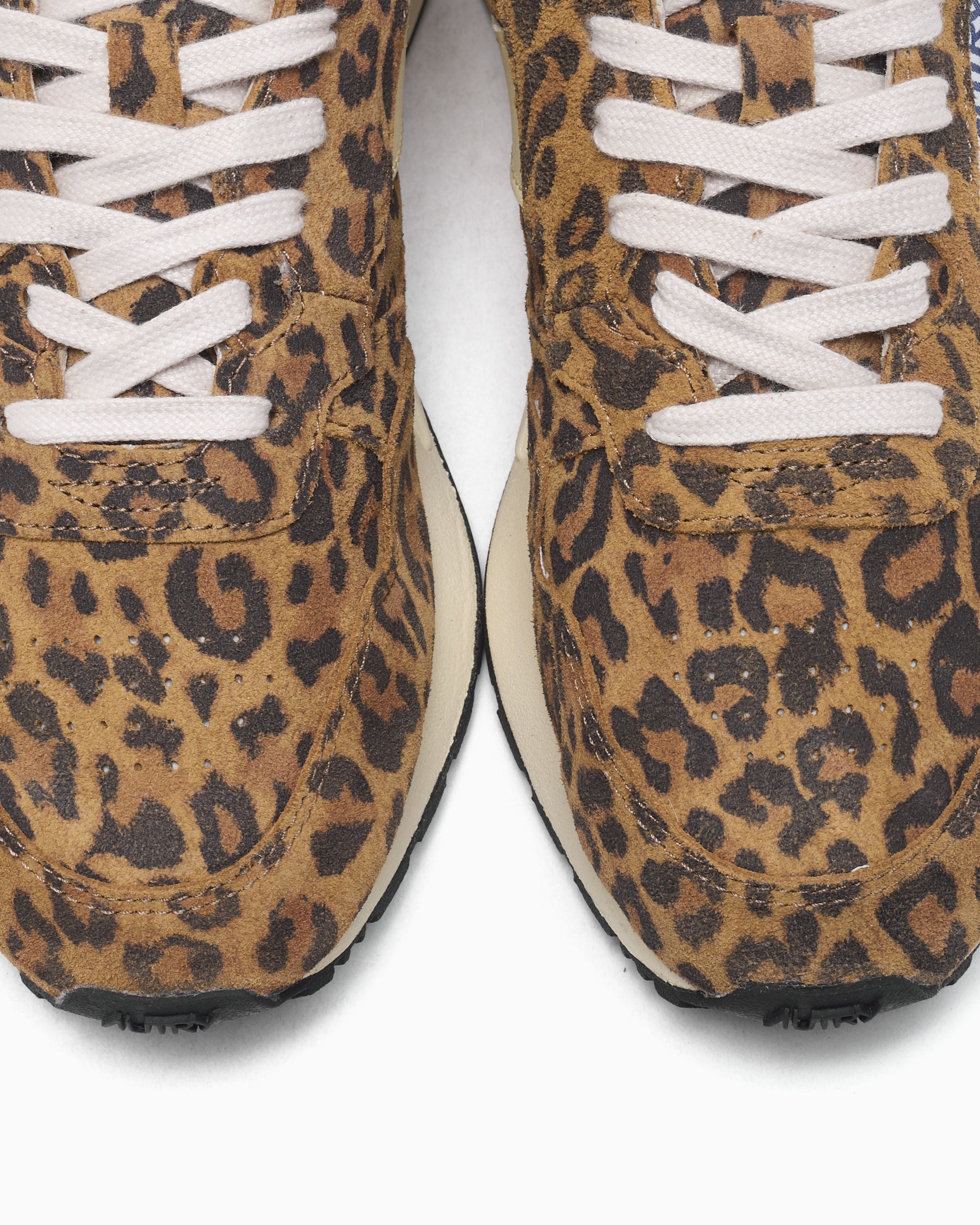 Sneakers Autry Women's Reelwind Low - WWLWUJ02