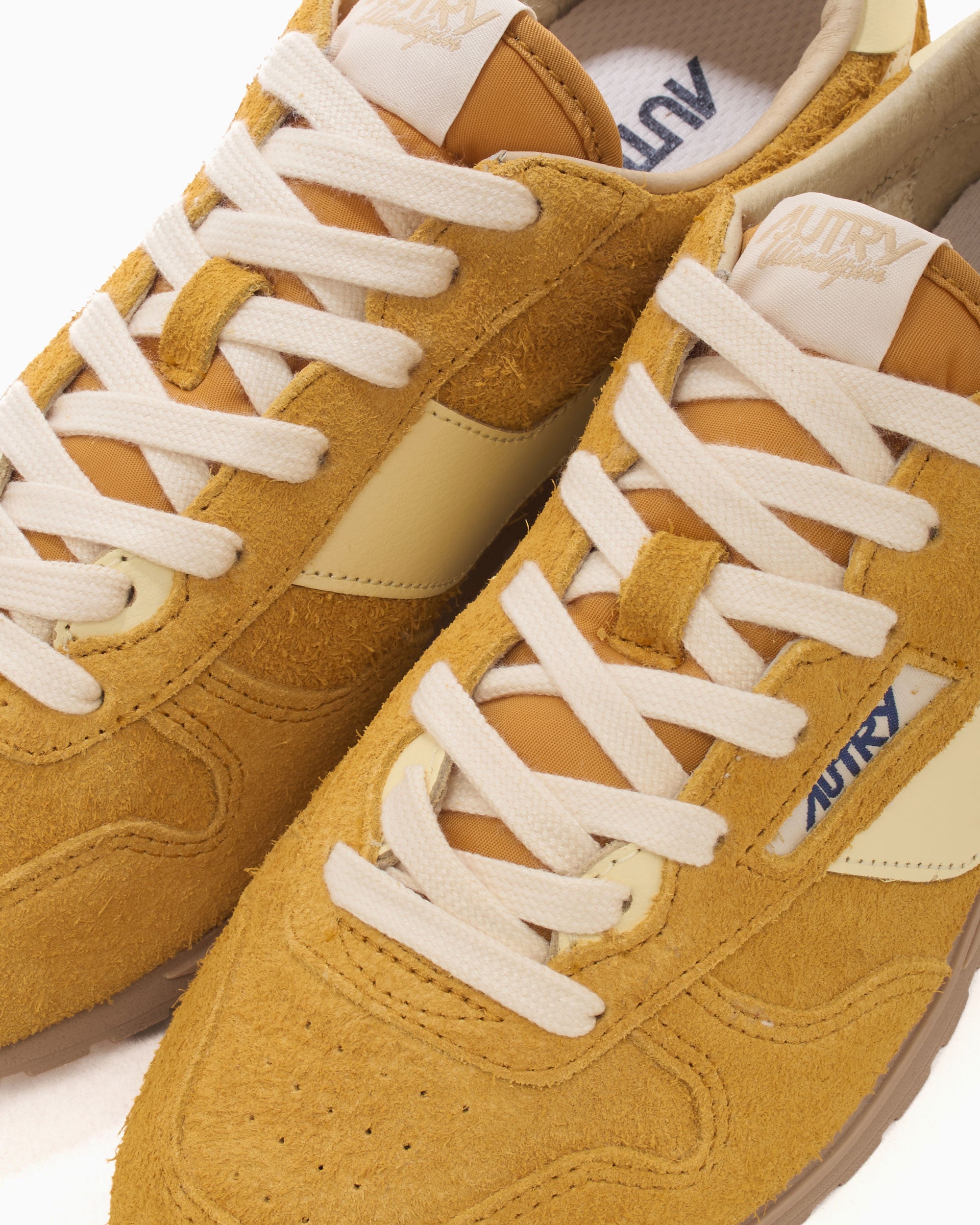 Sneakers Autry Women's Windspin Low - WSLWUB03