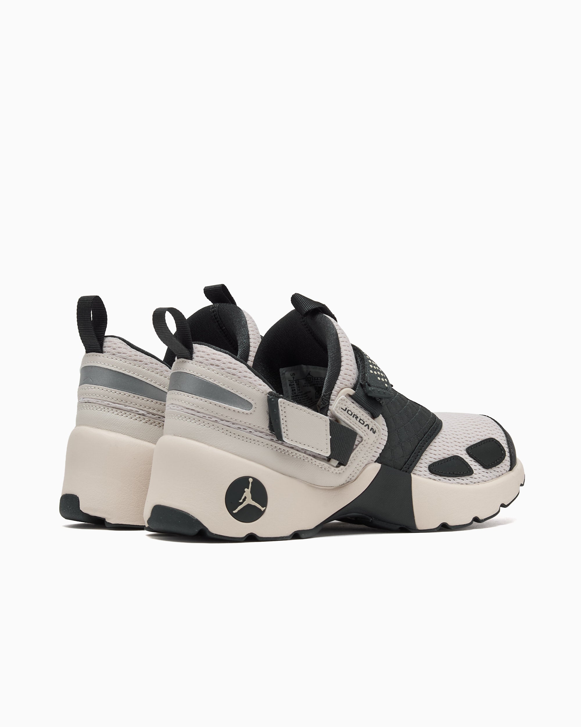 Sneakers Jordan Women's Trunner LX - HQ2164-102