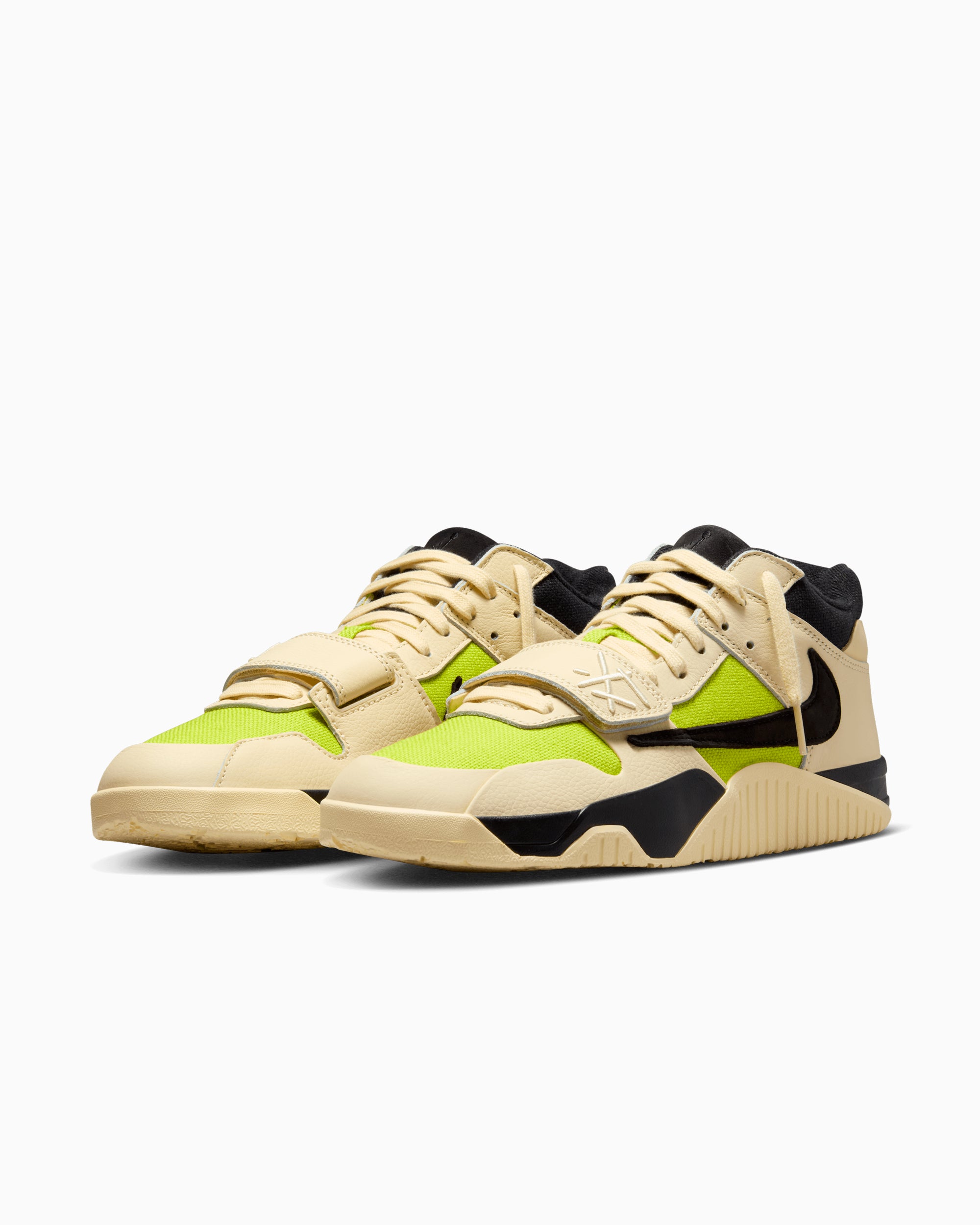 sneakers-jordan-x-travis-scott