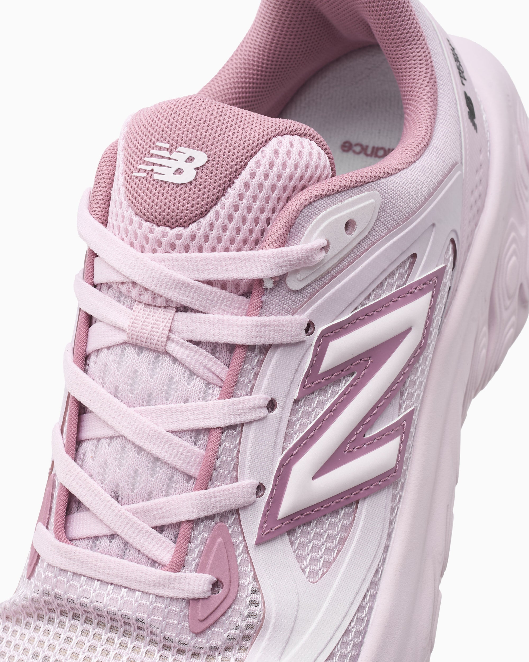 Sneakers New Balance Fresh Foam UTRN 6V8 - UTRN6V8