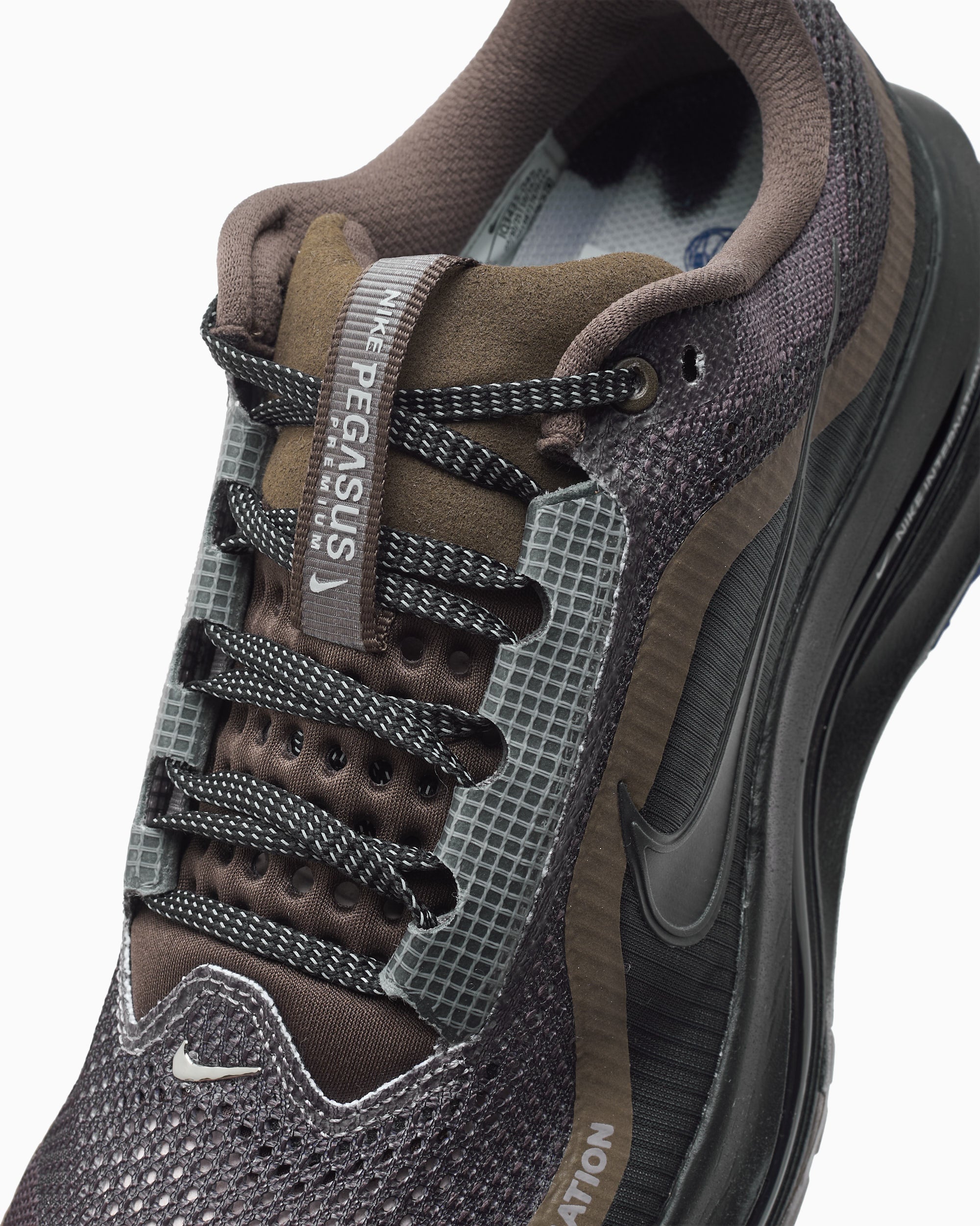 Sneakers Nike Pegasus Premium "Our Pace Our Vib(e)ration" - IQ3435-045