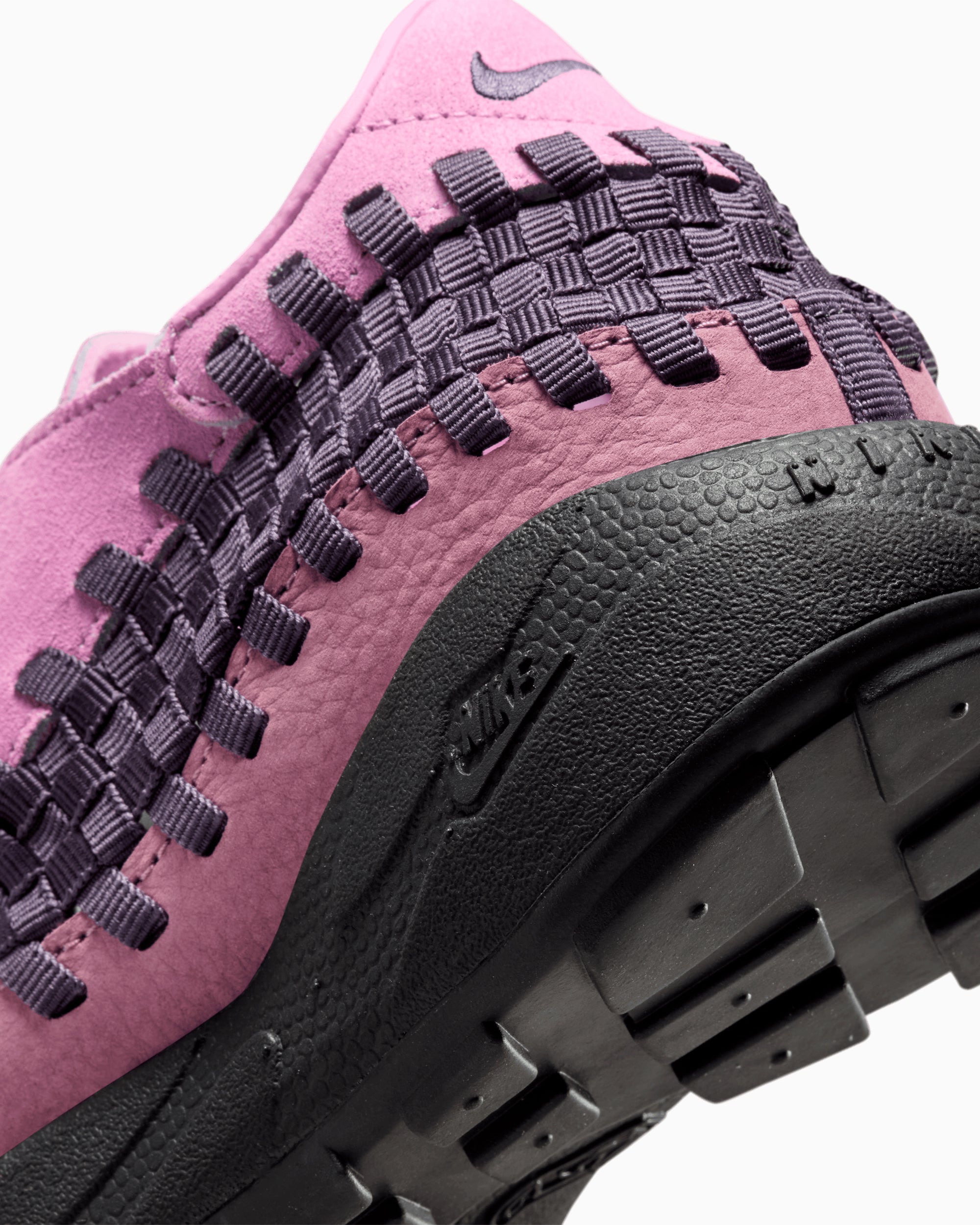 Sneakers Nike Women's Air Footscape Woven "Beyond Pink" - HM0961-600