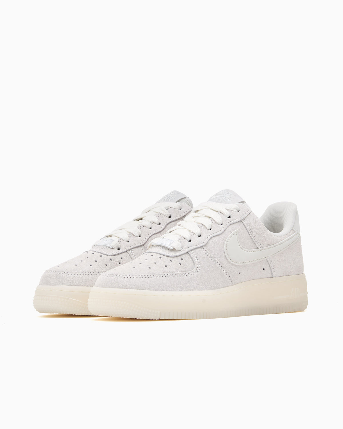Sneakers Nike Women's Air Force 1 '07 SE "Suede" - IQ0136-100