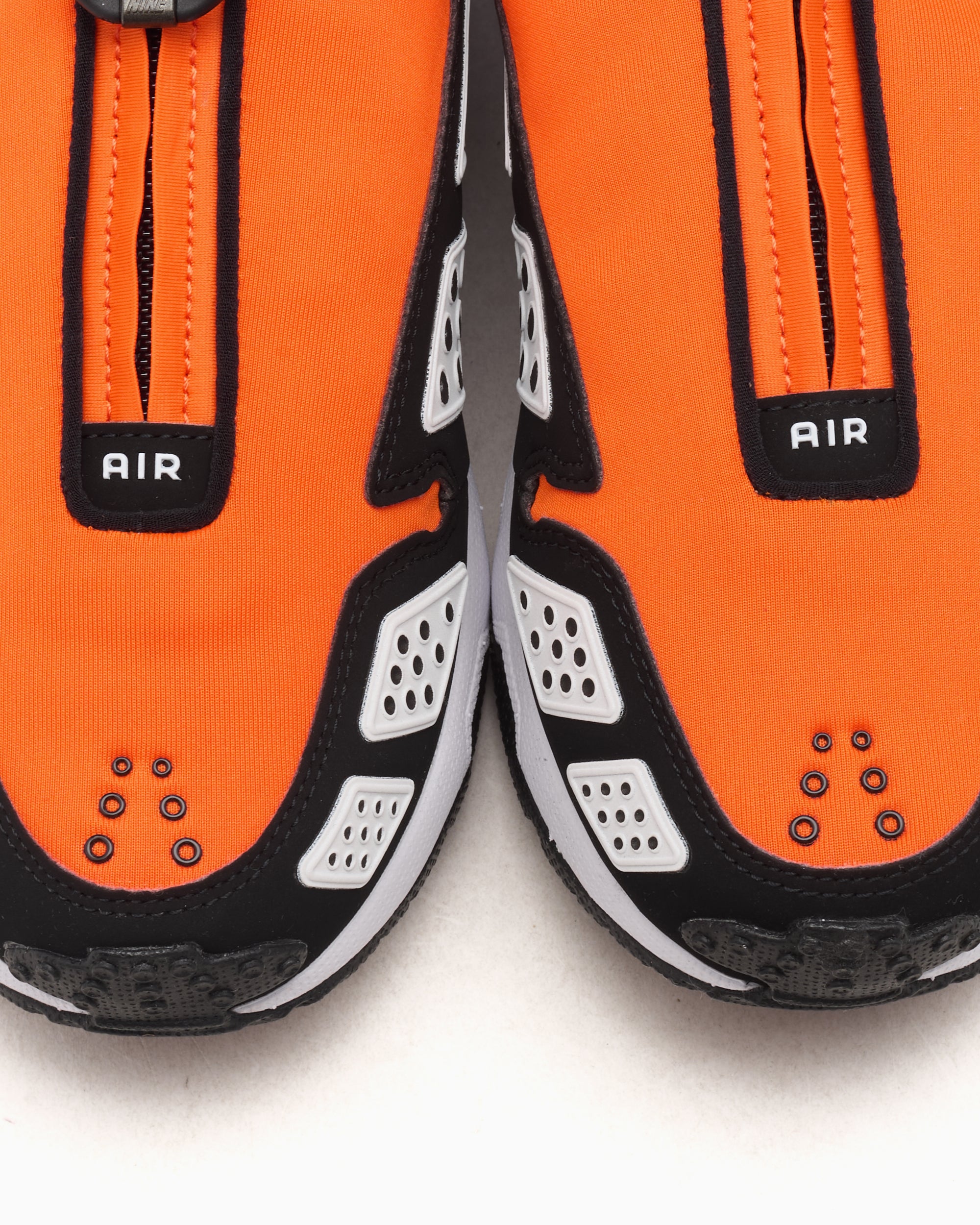 Sneakers Nike Women's Air Max SNDR "Safety Orange" - FZ2068-800